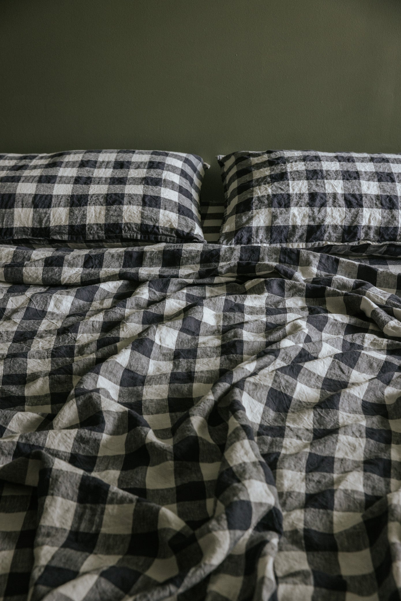 LINEN SHEET SET WITH PILLOWCASES - INDIGO BUFFALO CHECK