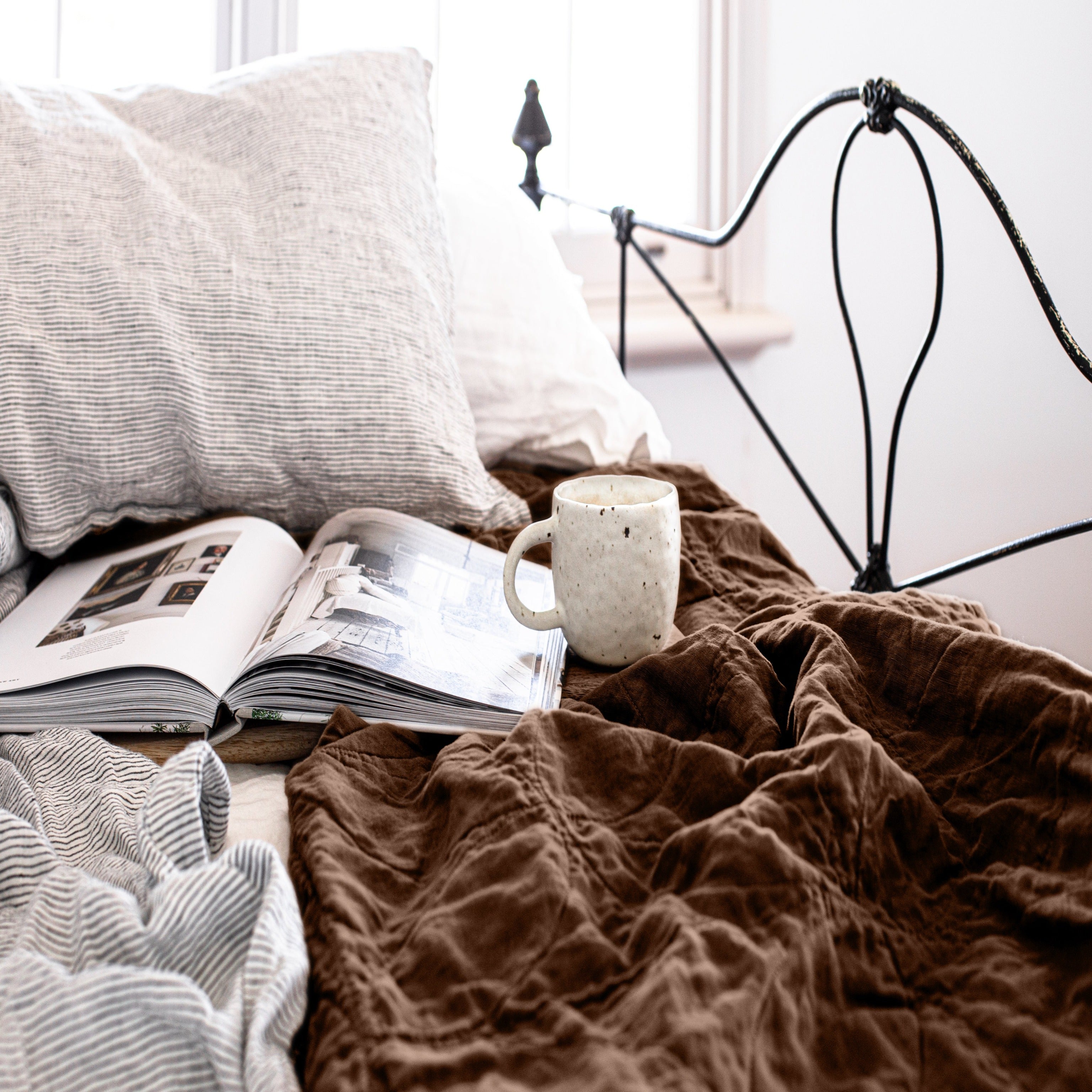 CIRCLE STITCHED FLAX LINEN BLANKET - COCOA