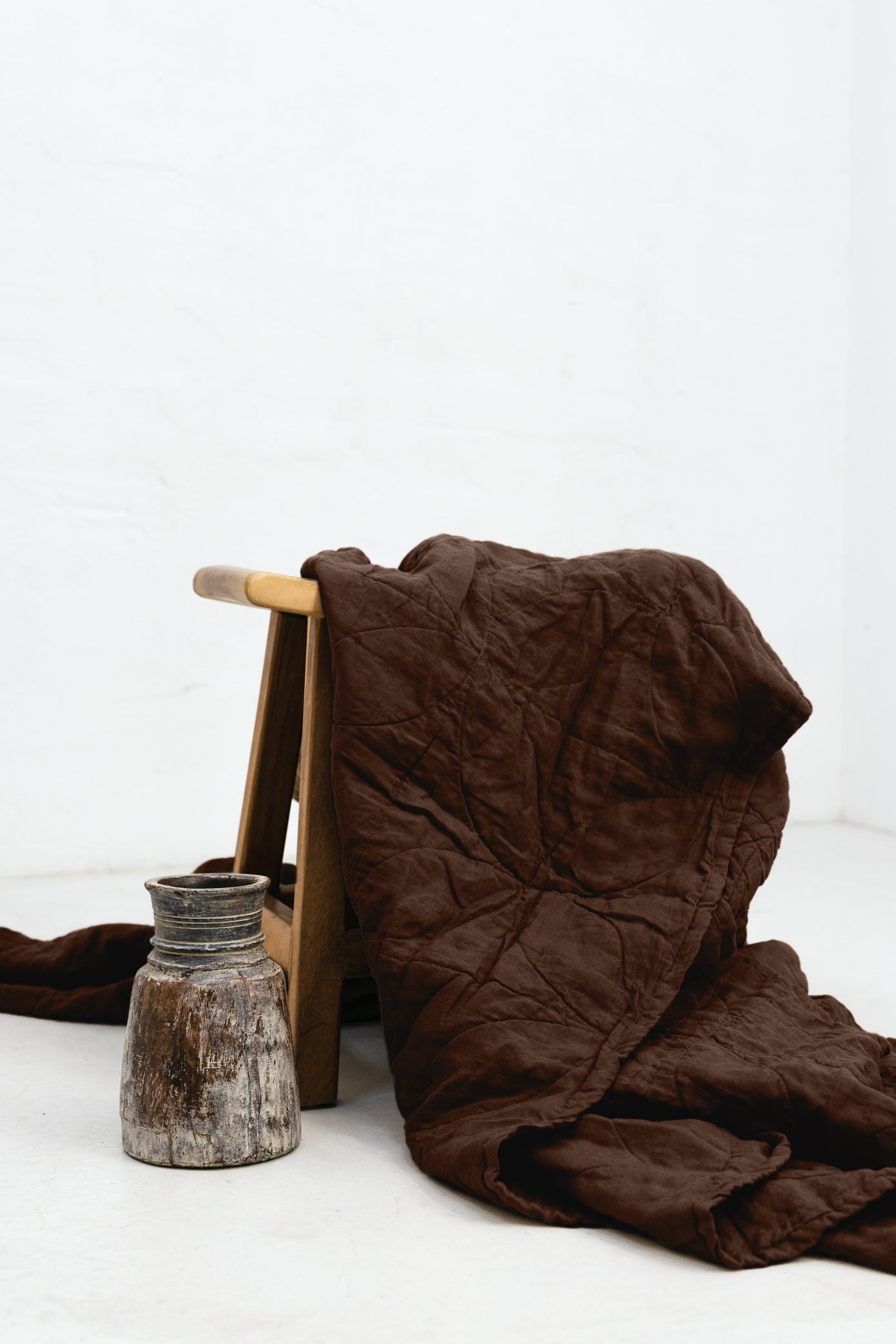 CIRCLE STITCHED FLAX LINEN BLANKET - COCOA
