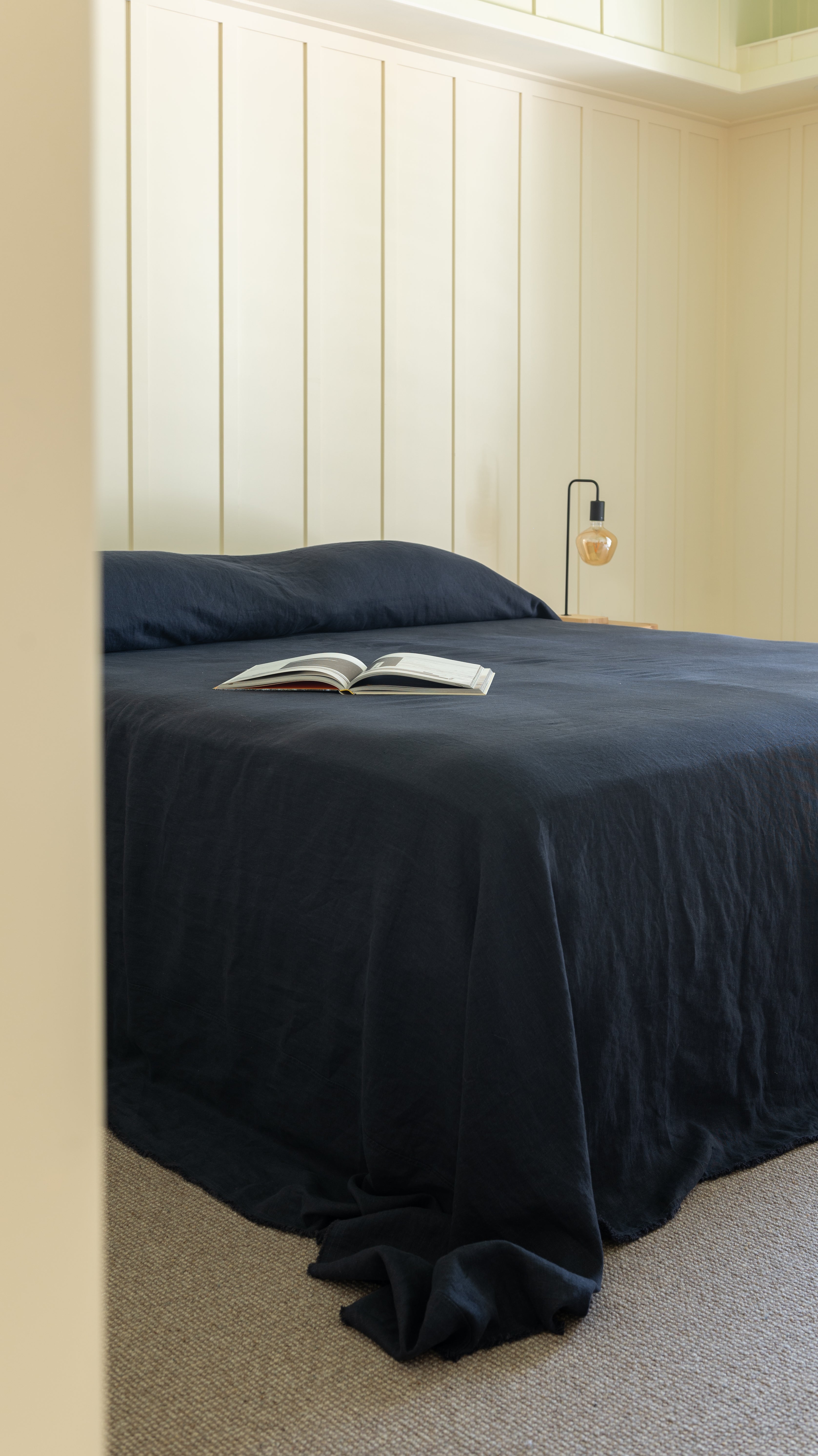 HEAVYWEIGHT OVERSIZED LINEN BED COVER - 345GSM