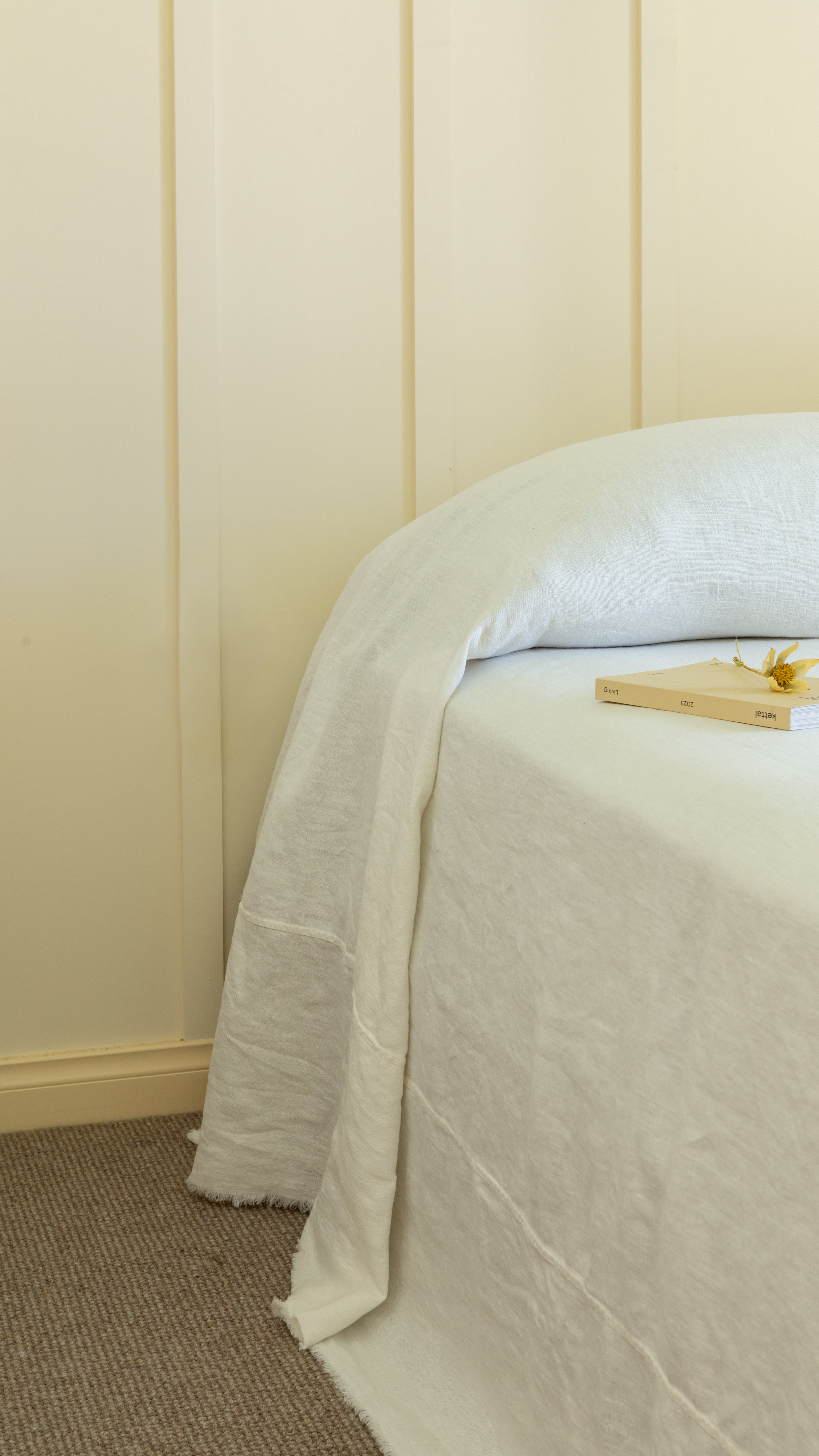 HEAVYWEIGHT OVERSIZED LINEN BED COVER - 345GSM