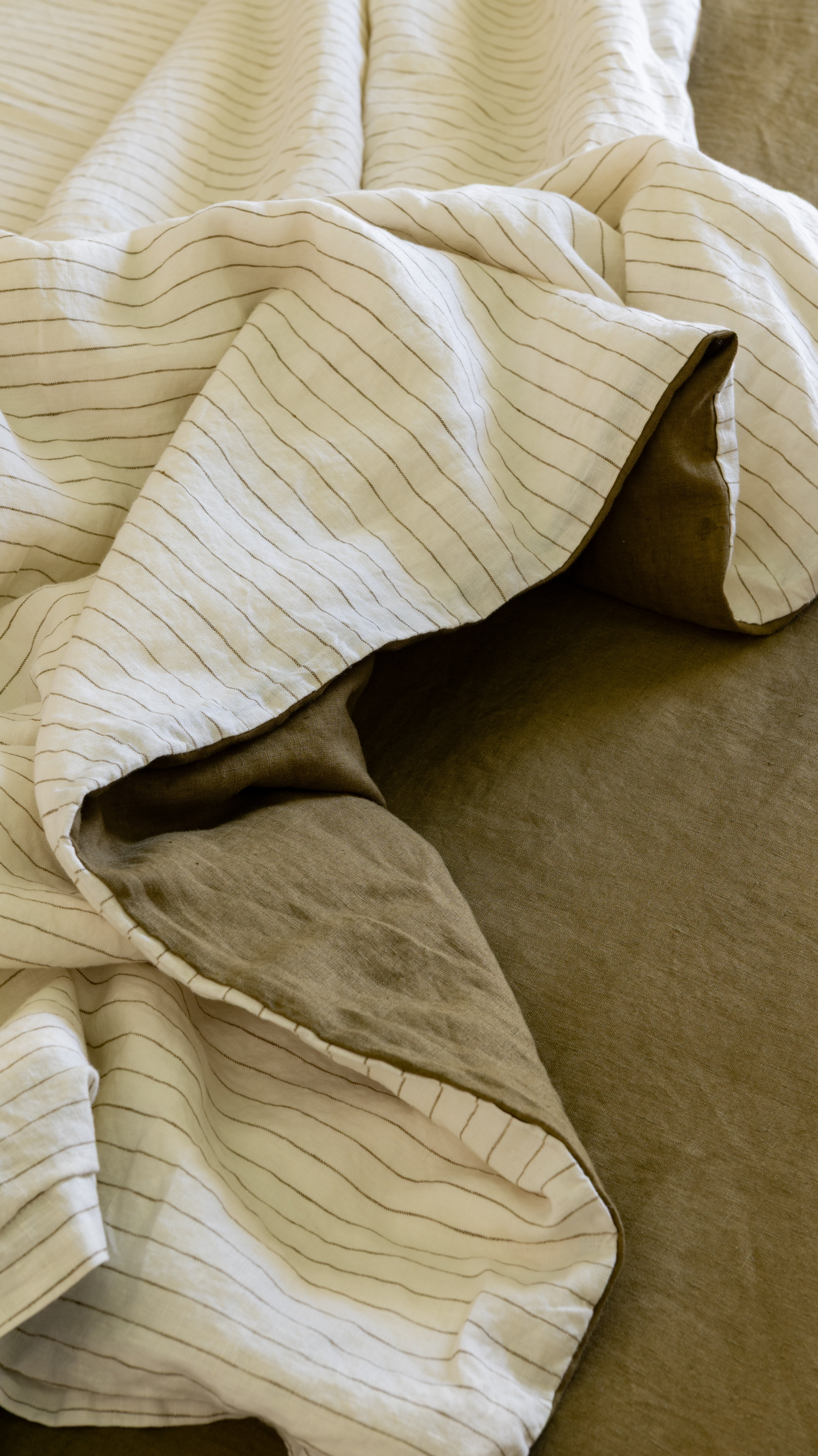 DUVET COVER SET - OLIVE + OLIVE PINSTRIPE REVERSIBLE