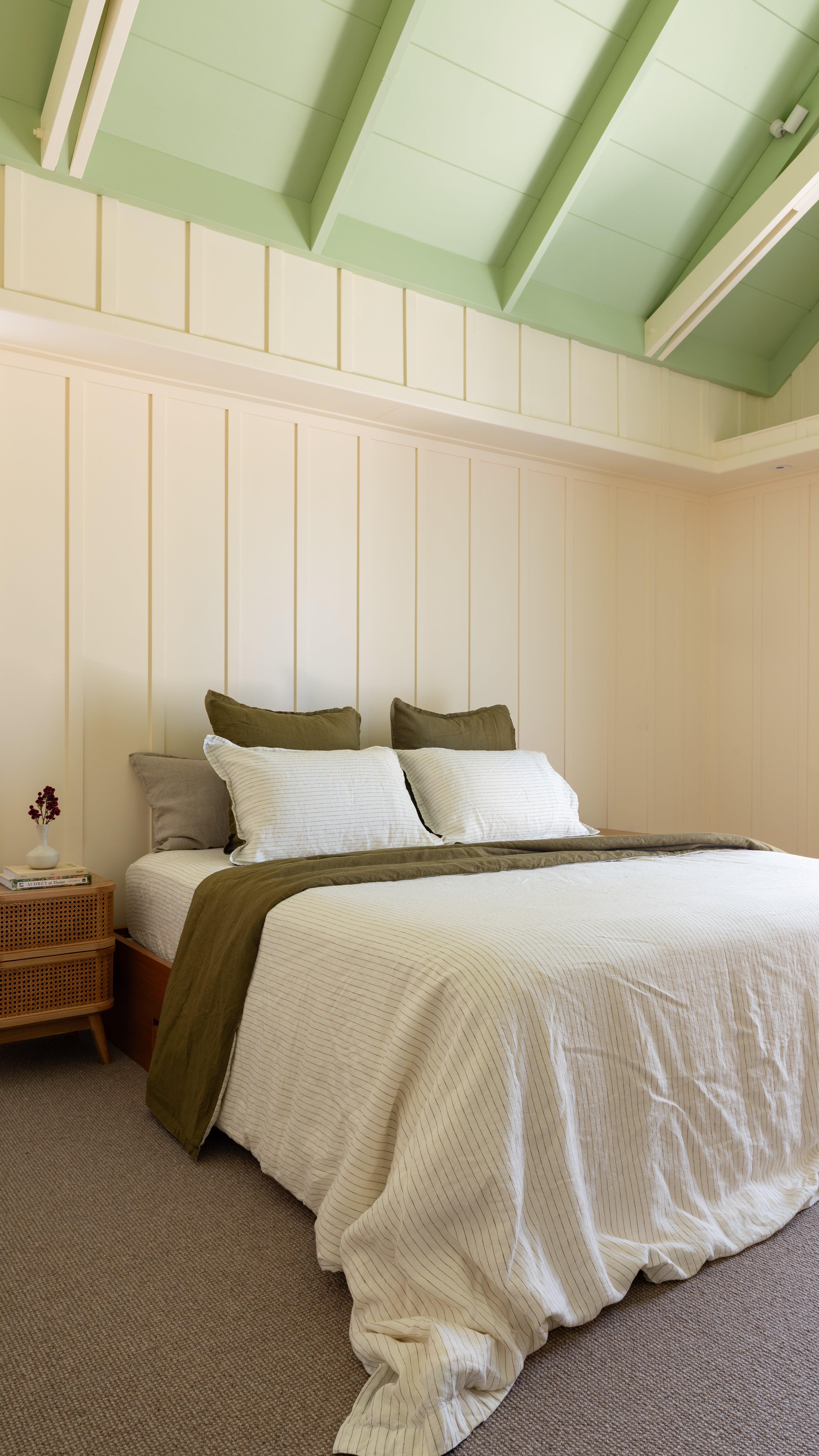 DUVET COVER SET - OLIVE + OLIVE PINSTRIPE REVERSIBLE