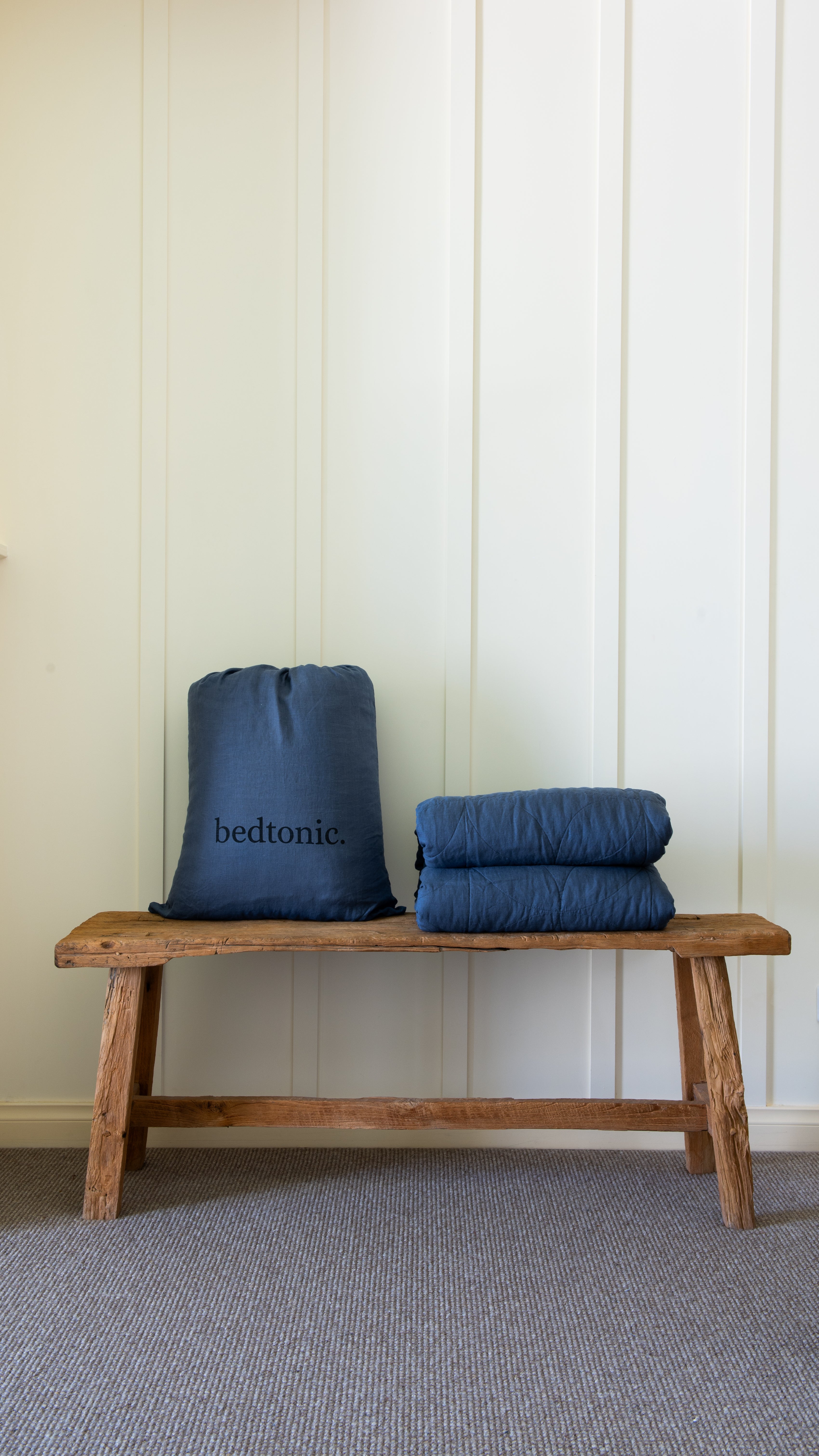 CIRCLE STITCHED FLAX LINEN BLANKET - DENIM BLUE