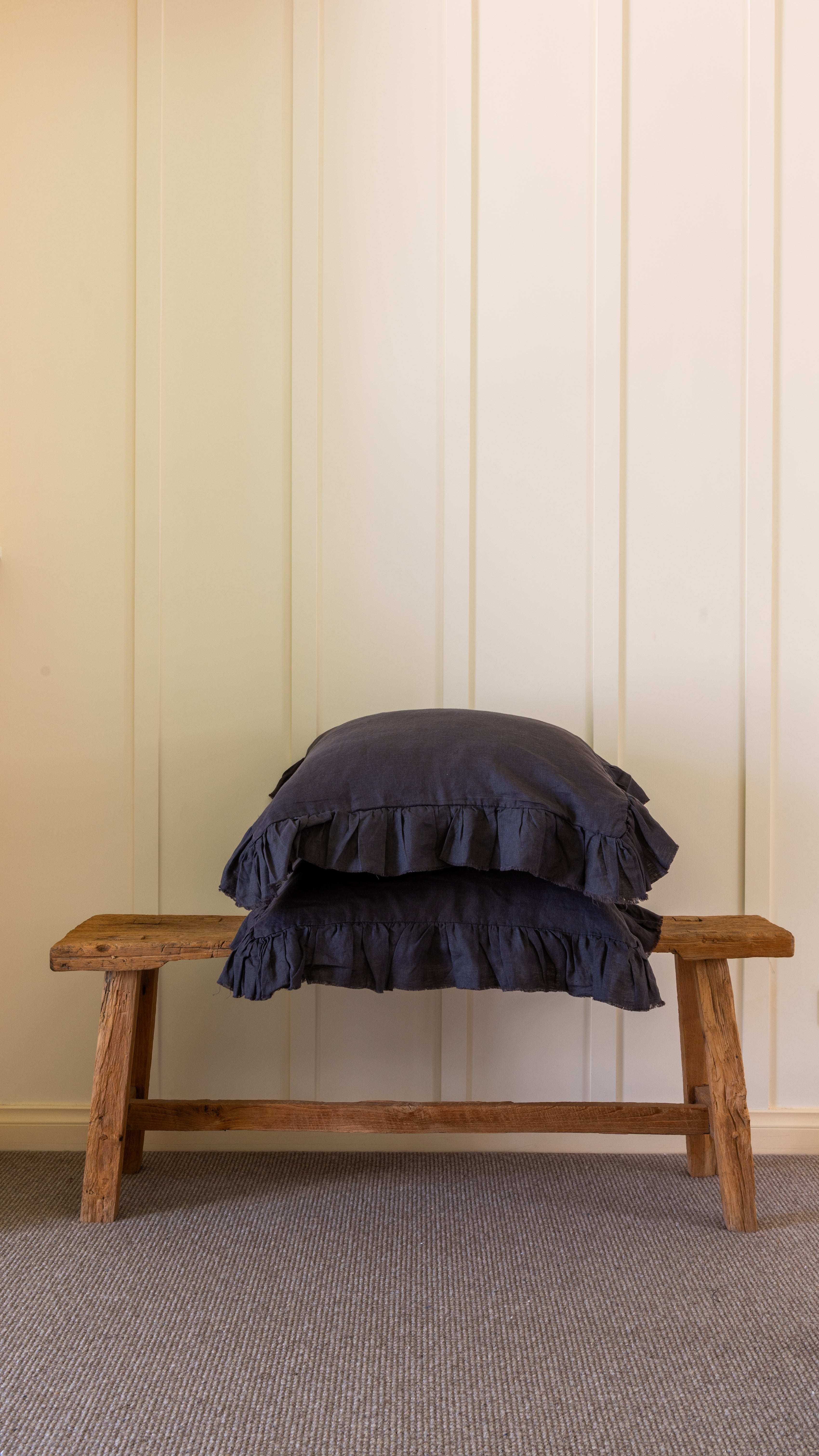 RUFFLED EUROPEAN LINEN PILLOWCASE PAIR - DARK CHARCOAL