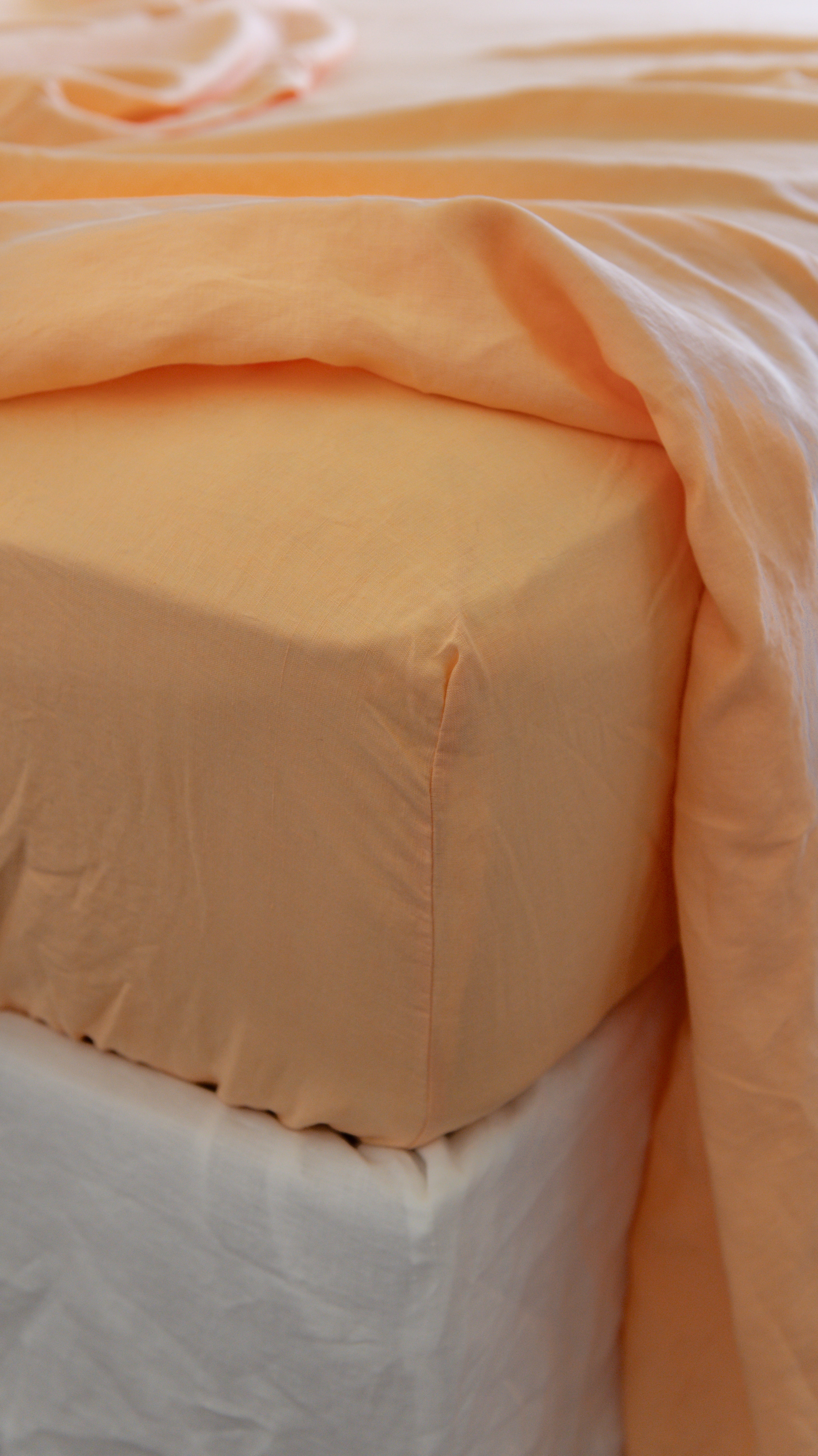 EUROPEAN FLAX LINEN FITTED SHEET - PEACH