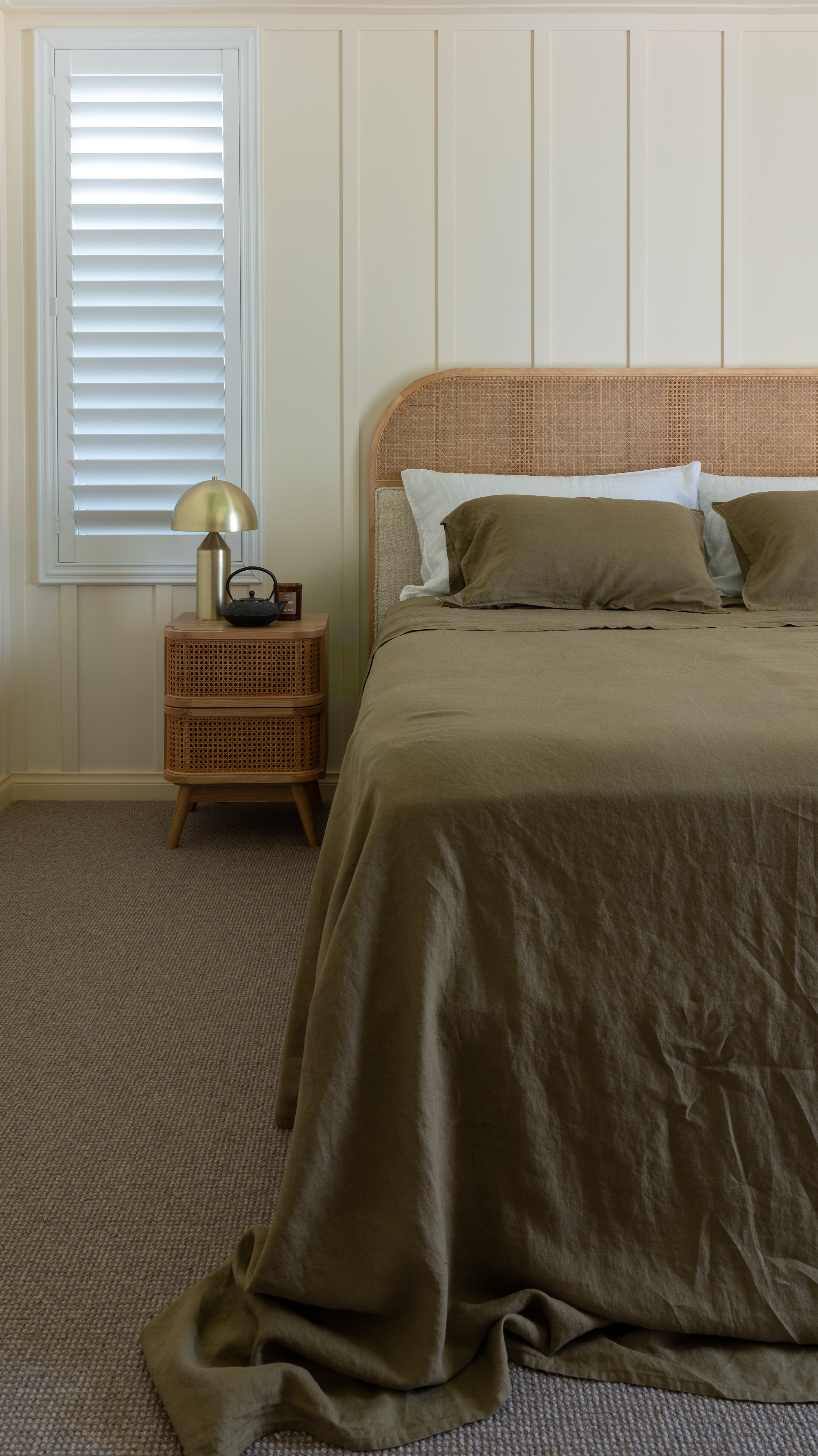 EUROPEAN FLAX LINEN FITTED SHEET - OLIVE