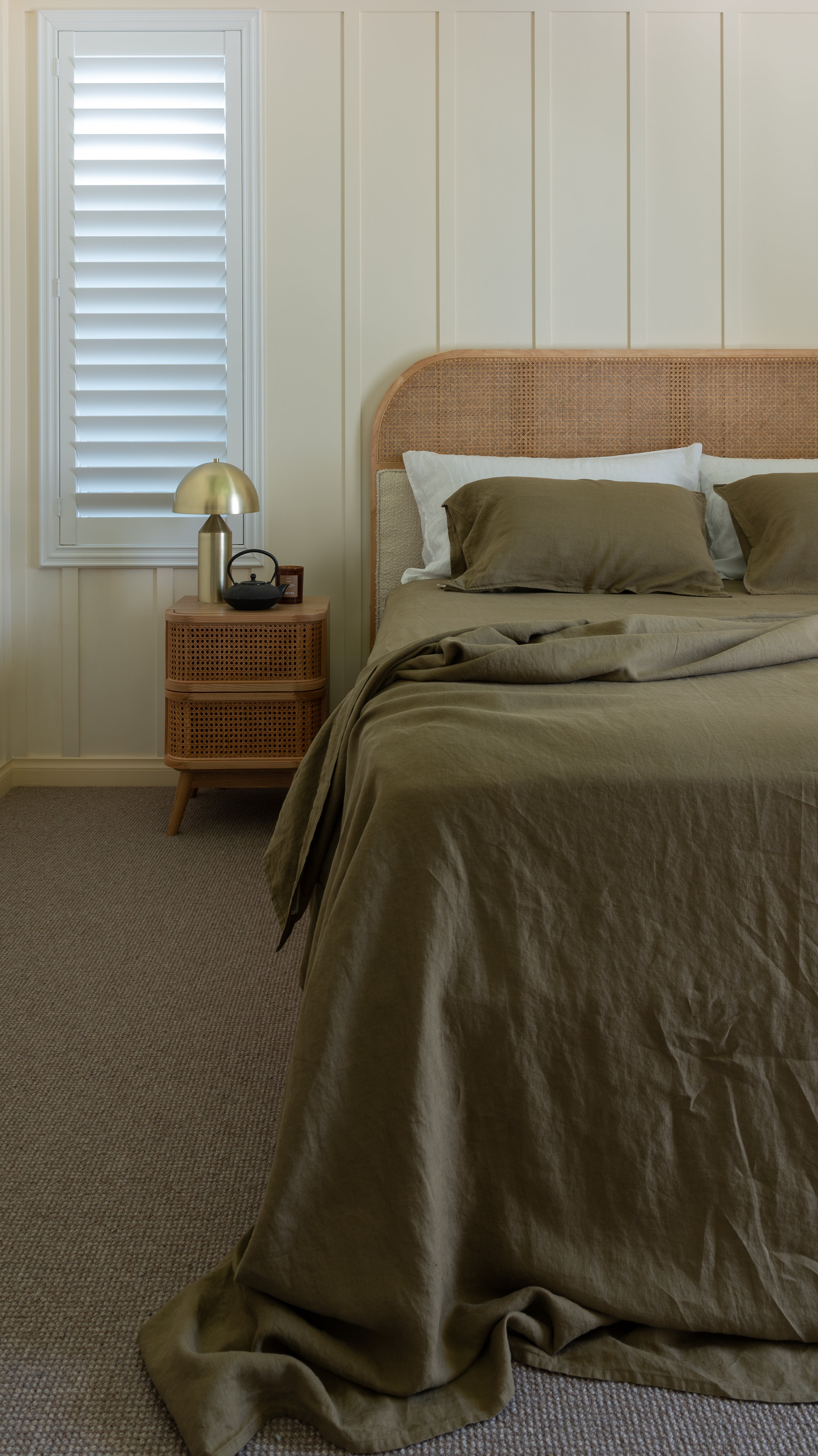 EUROPEAN FLAX LINEN FLAT SHEET - OLIVE