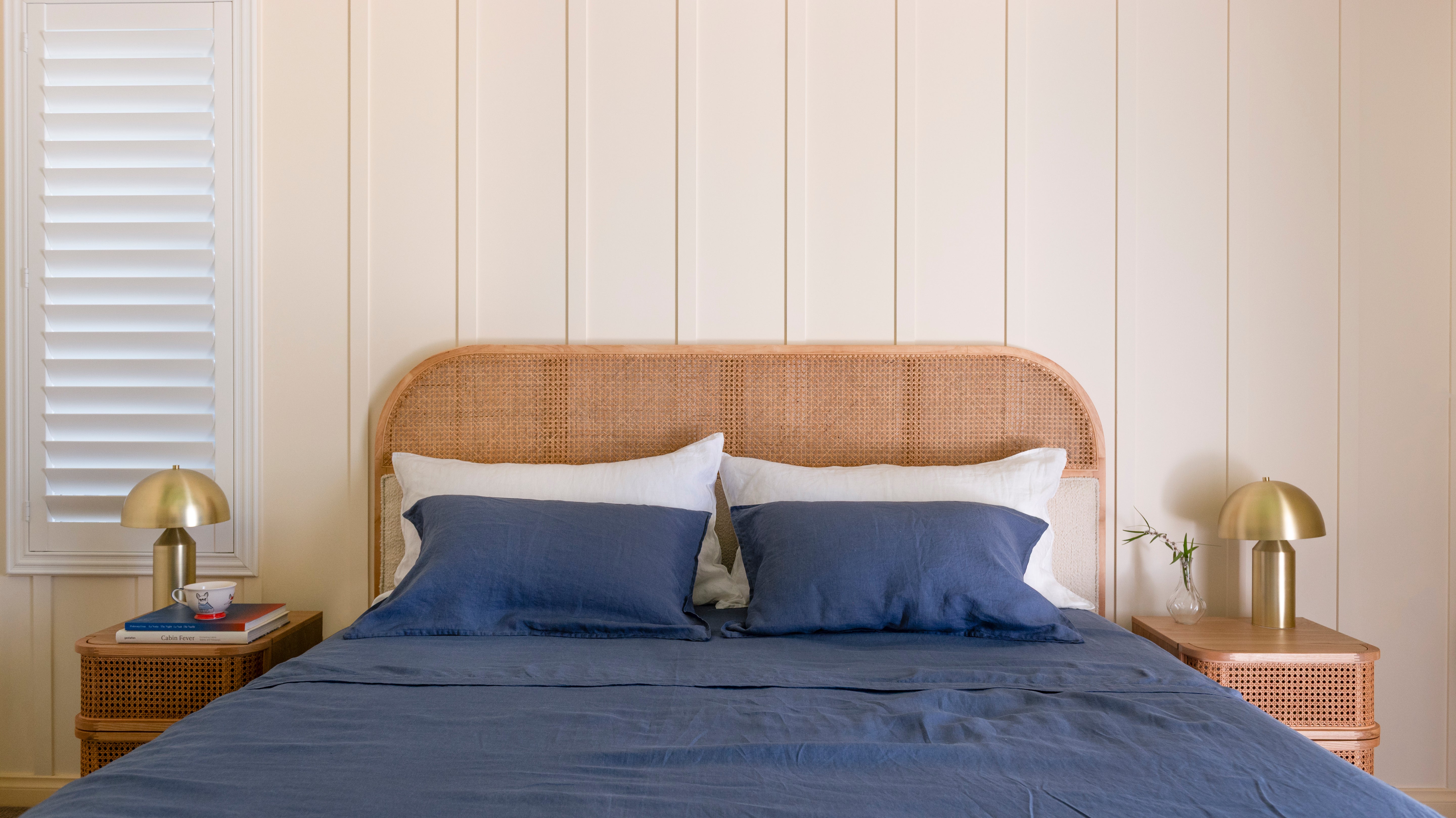 LINEN SHEET SET WITH PILLOWCASES - DENIM BLUE