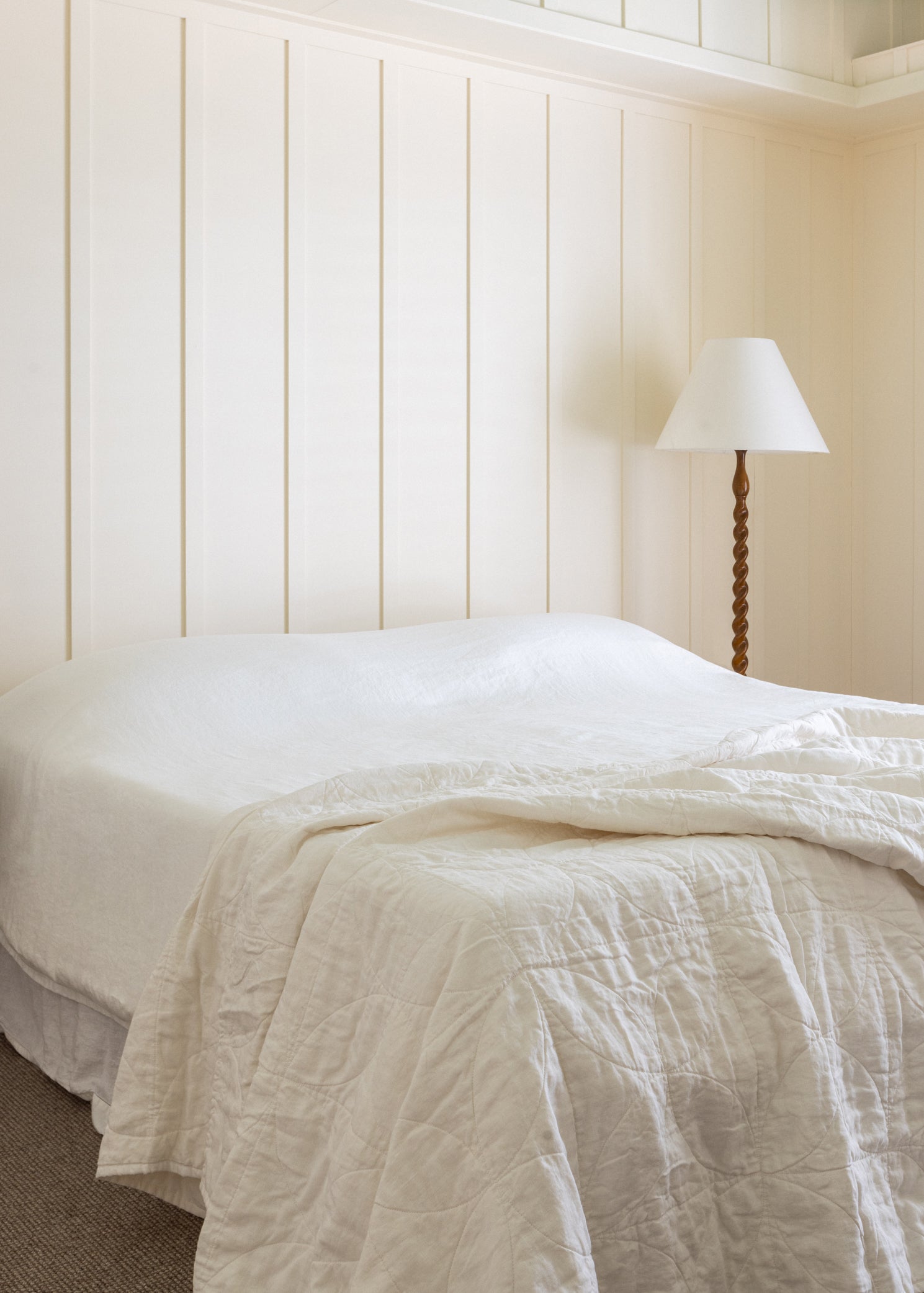 CIRCLE STITCHED FLAX LINEN BLANKET - WINTER WHITE