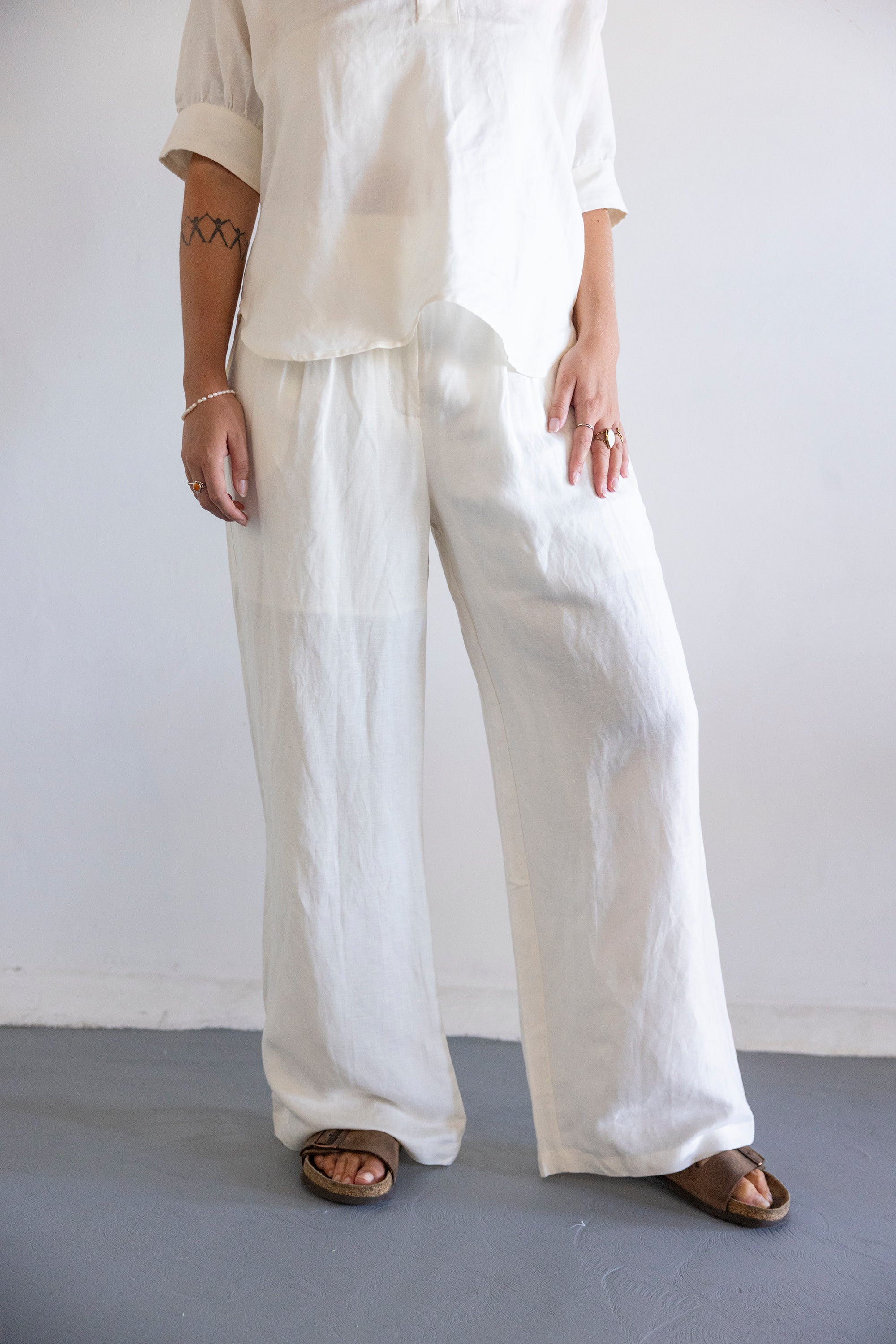 THE EXECUTIVE PANTS