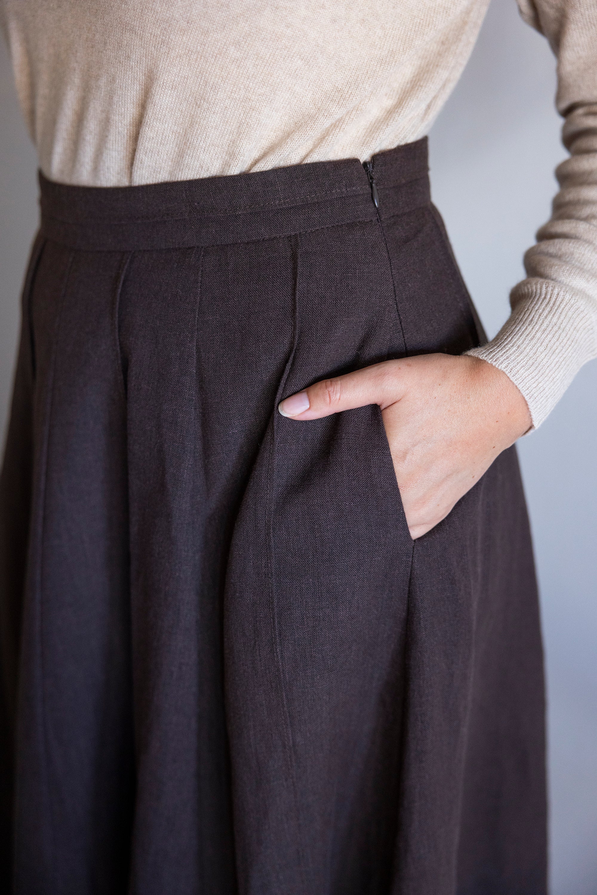THE EDITOR SKIRT
