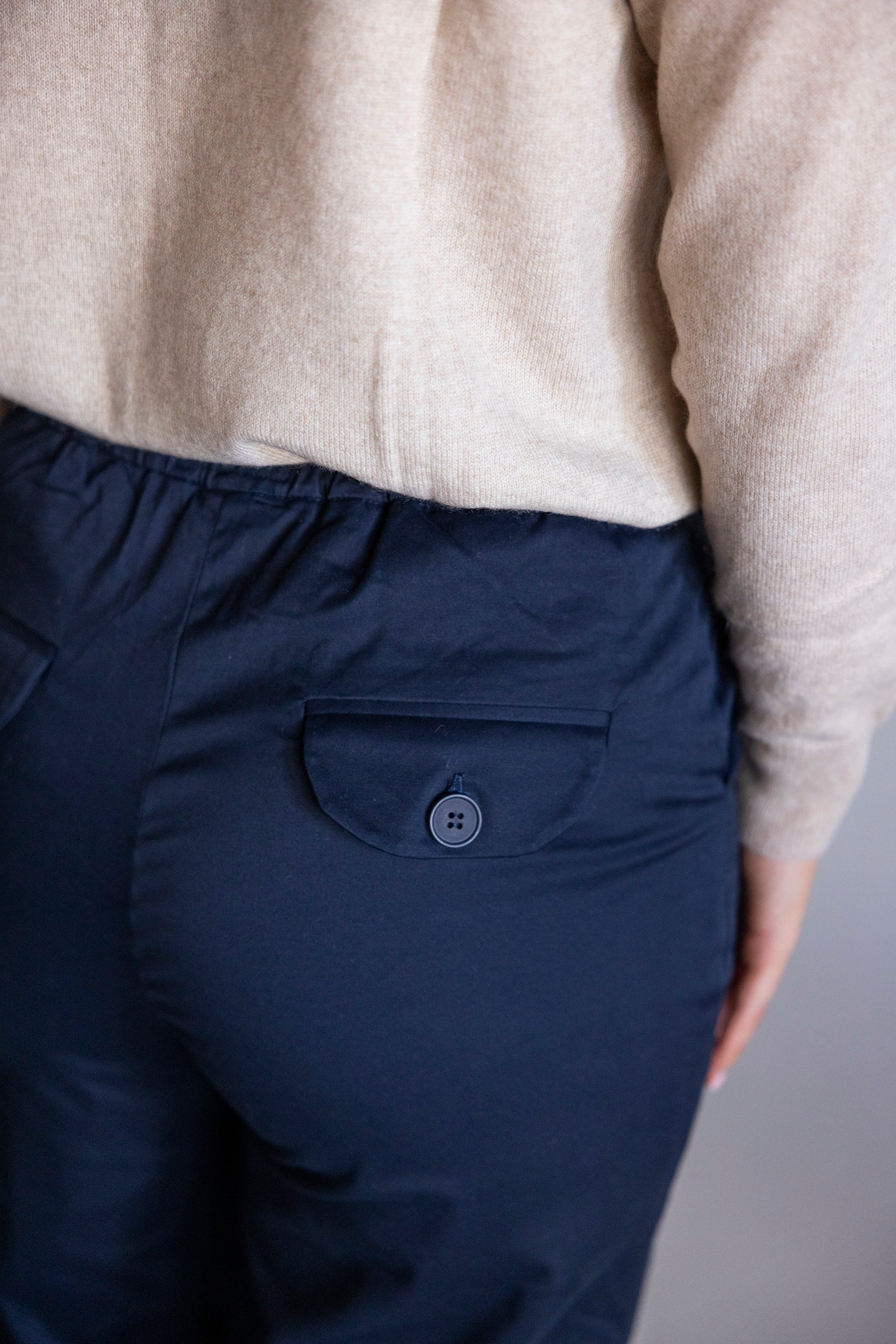 THE CLASSIC CROP PANTS