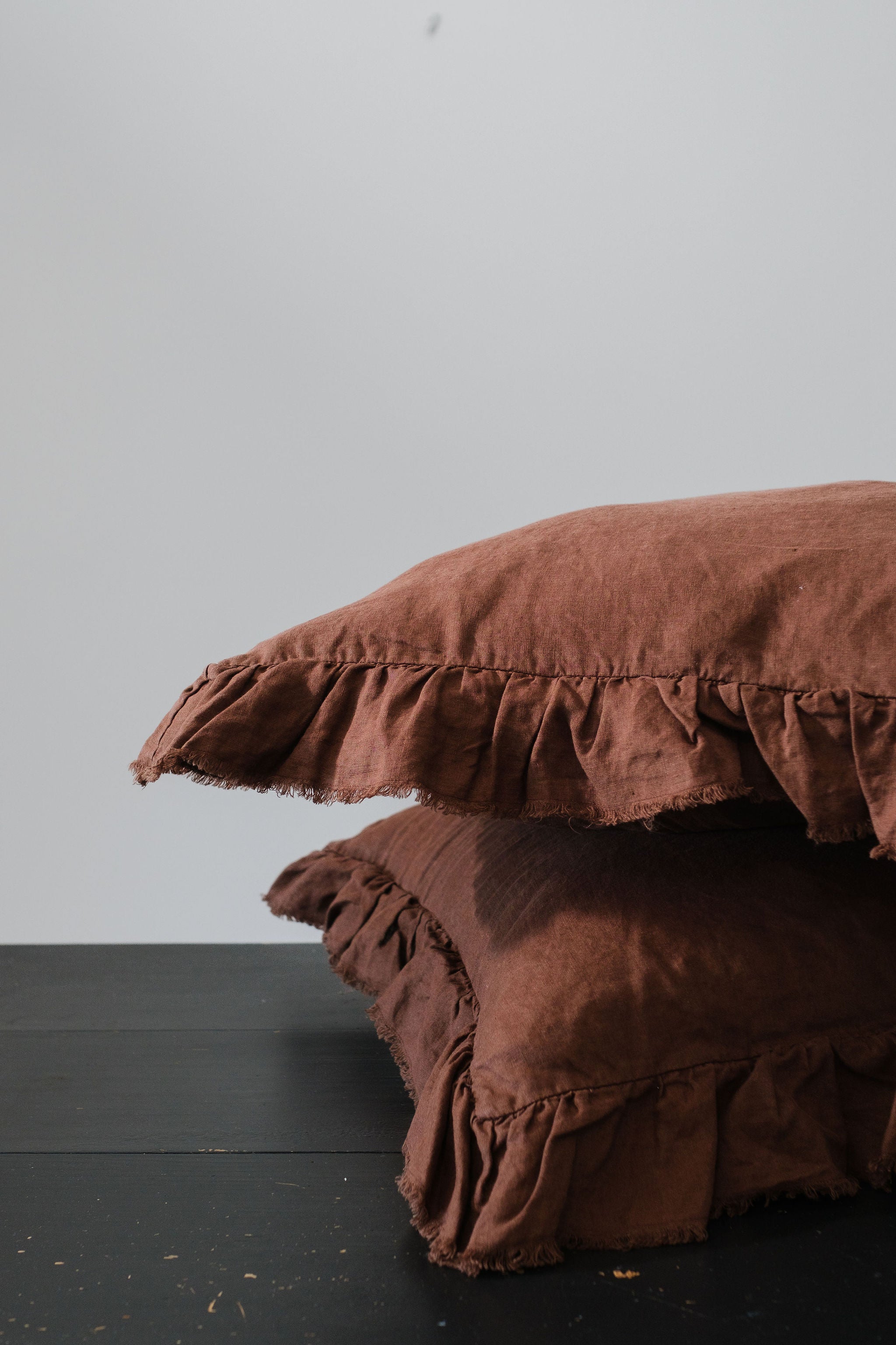 RUFFLED EUROPEAN LINEN PILLOWCASE PAIR - COCOA