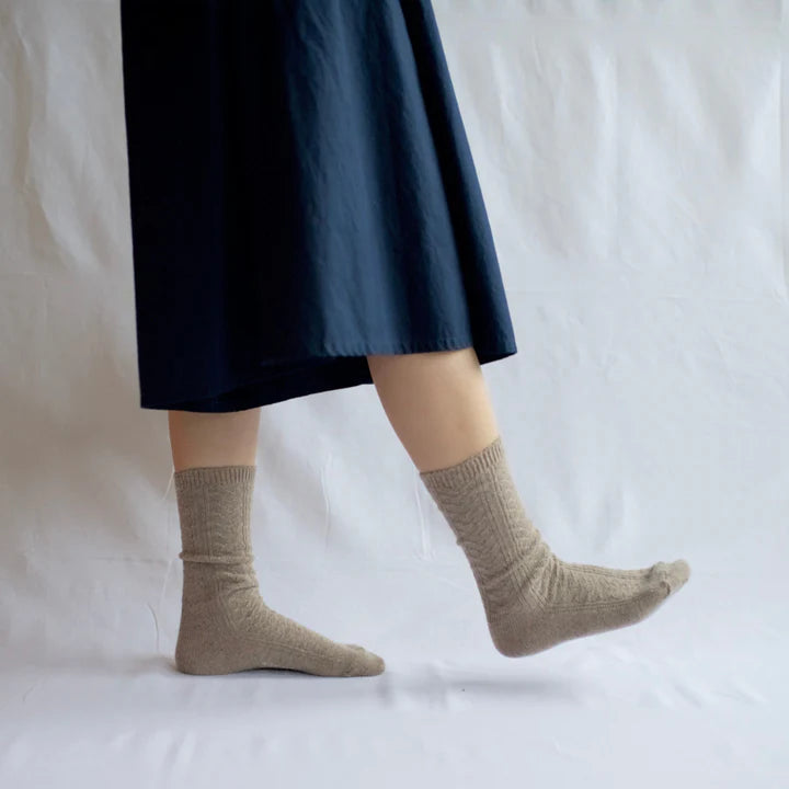 NISHIGUCHI KUTSUSHITA - ALPACA WOOL CABLE PATTERNED SOCKS
