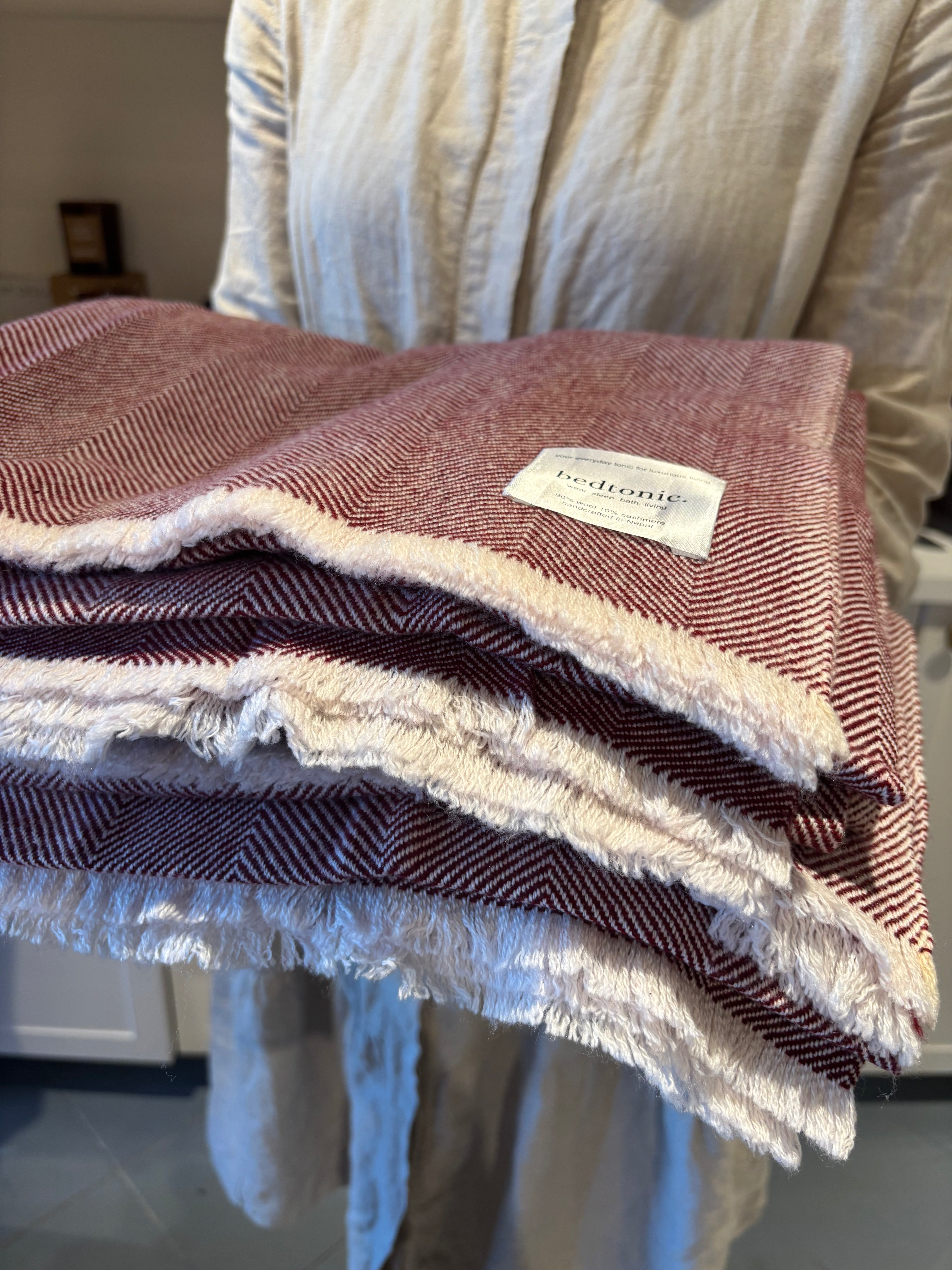 WOOL + CASHMERE THROW - PINOT