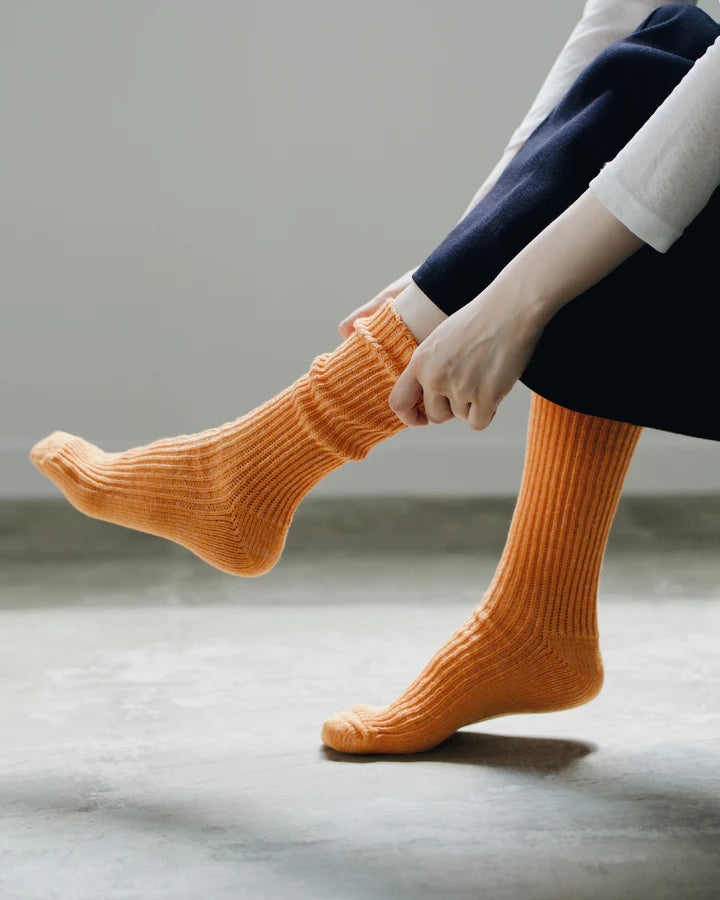 NISHIGUCHI KUTSUSHITA - HEMP COTTON RIBBED SOCKS