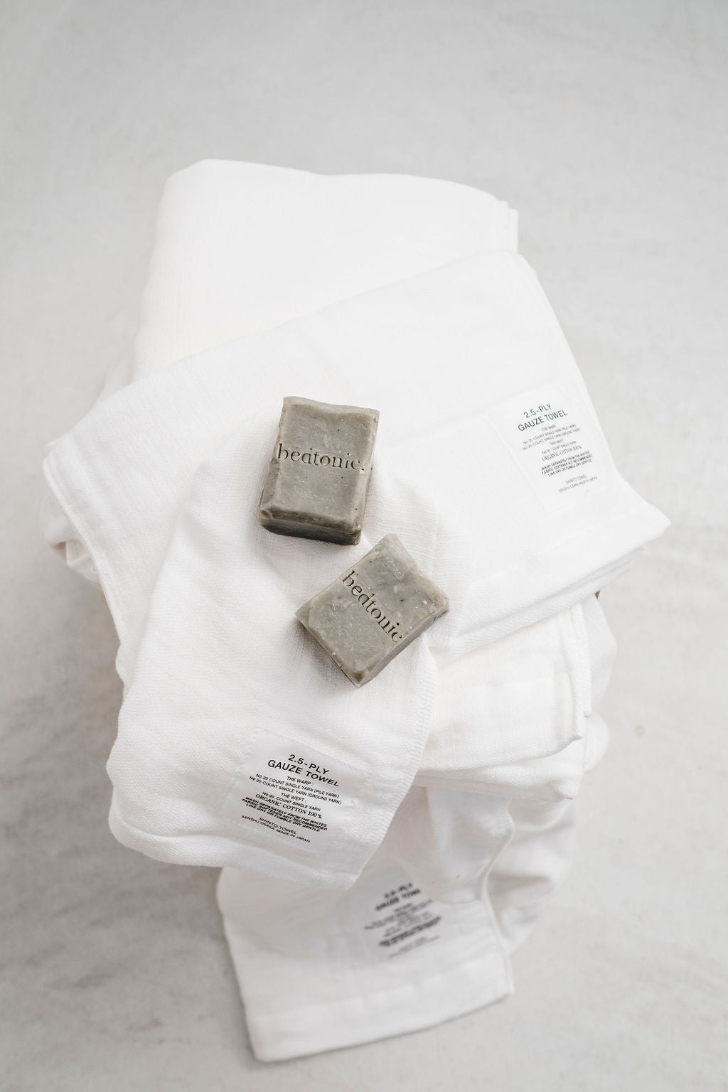 12 Best Premium Home Gifts for Everyday Luxury