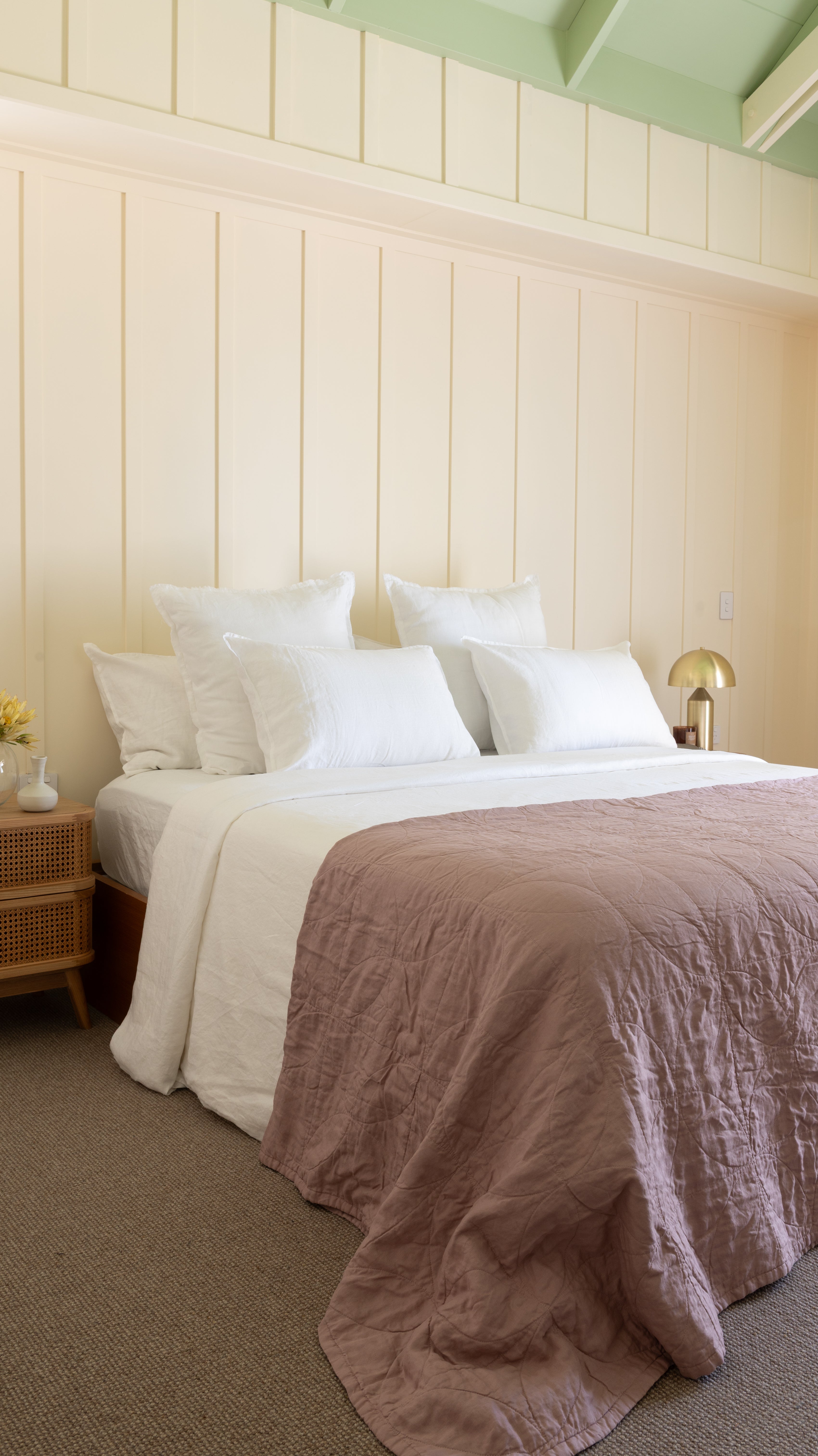 CIRCLE STITCHED FLAX LINEN BLANKET - DUSKY ROSE