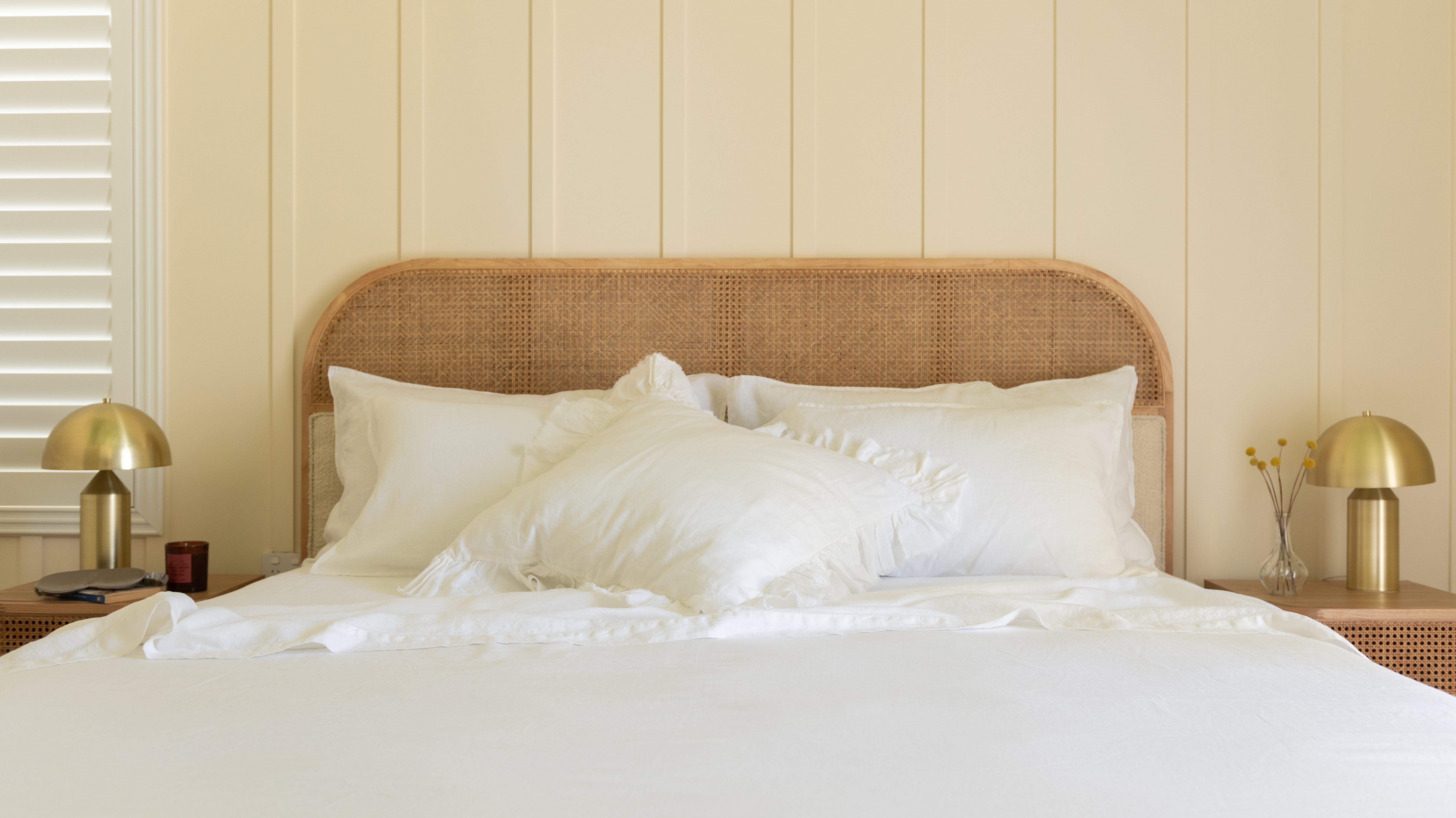 LINEN SHEET SET WITH PILLOWCASES - WINTER WHITE