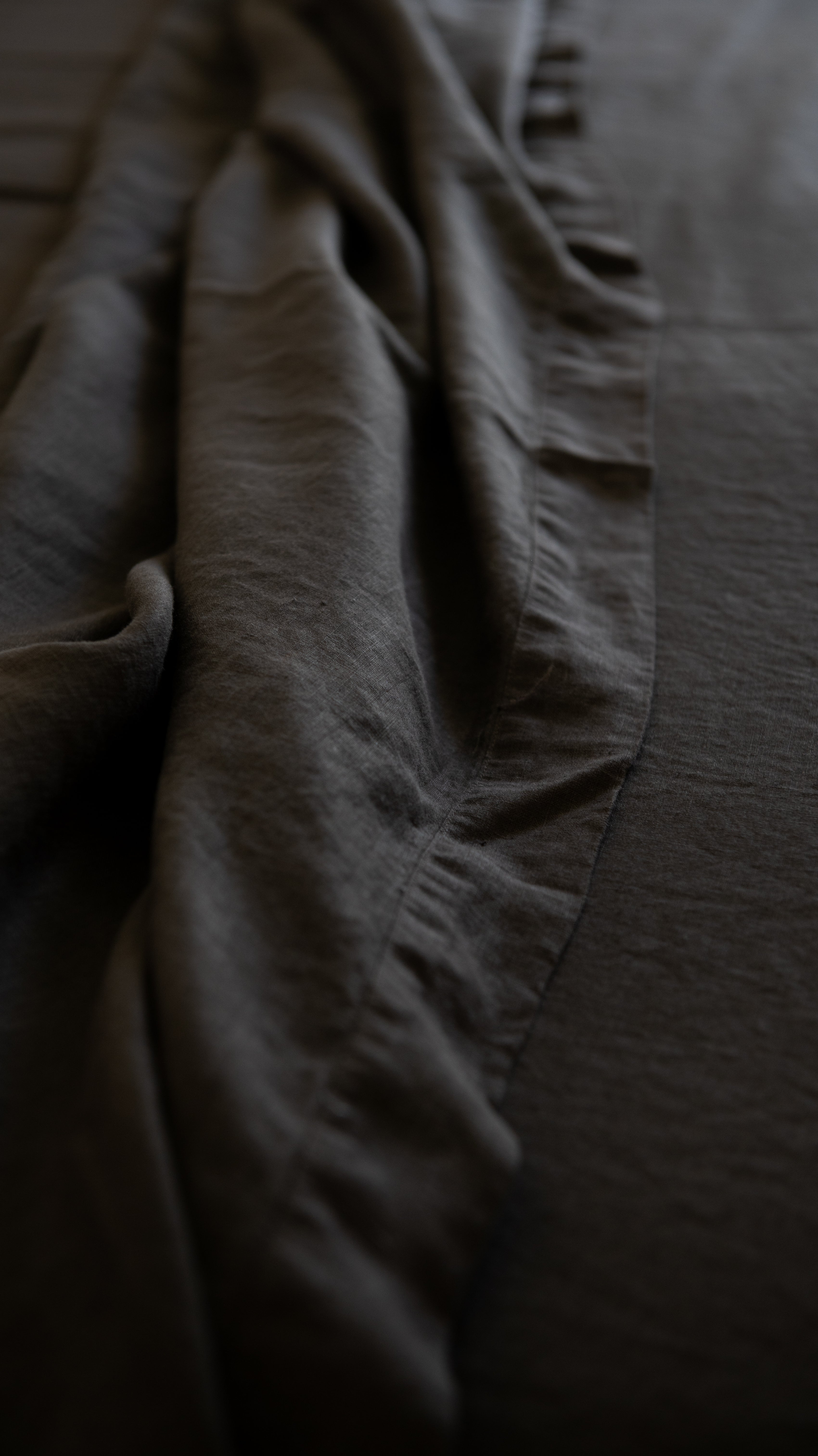 EUROPEAN FLAX LINEN FLAT SHEET - DARK CHARCOAL