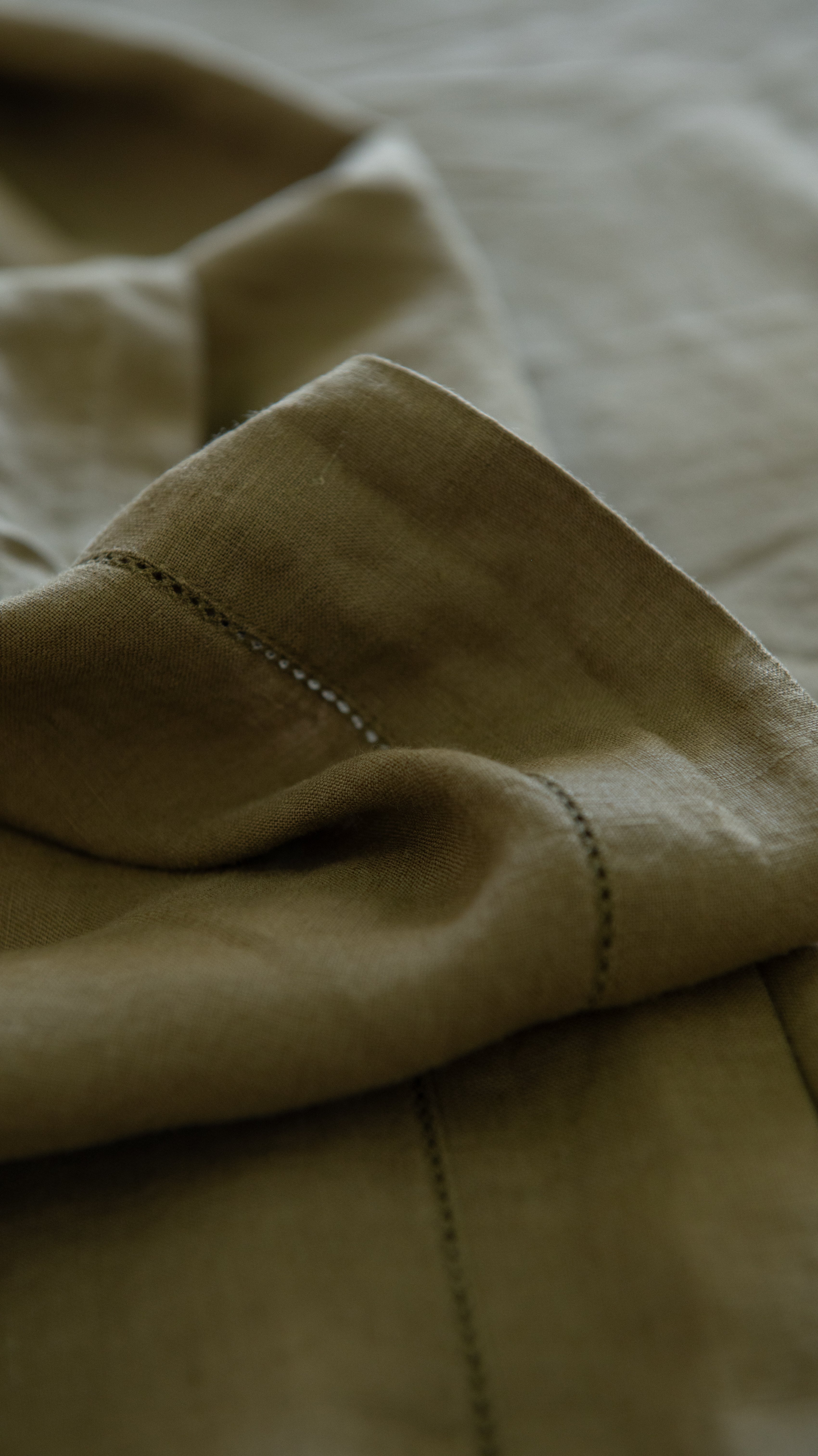 EUROPEAN FLAX LINEN FLAT SHEET - OLIVE