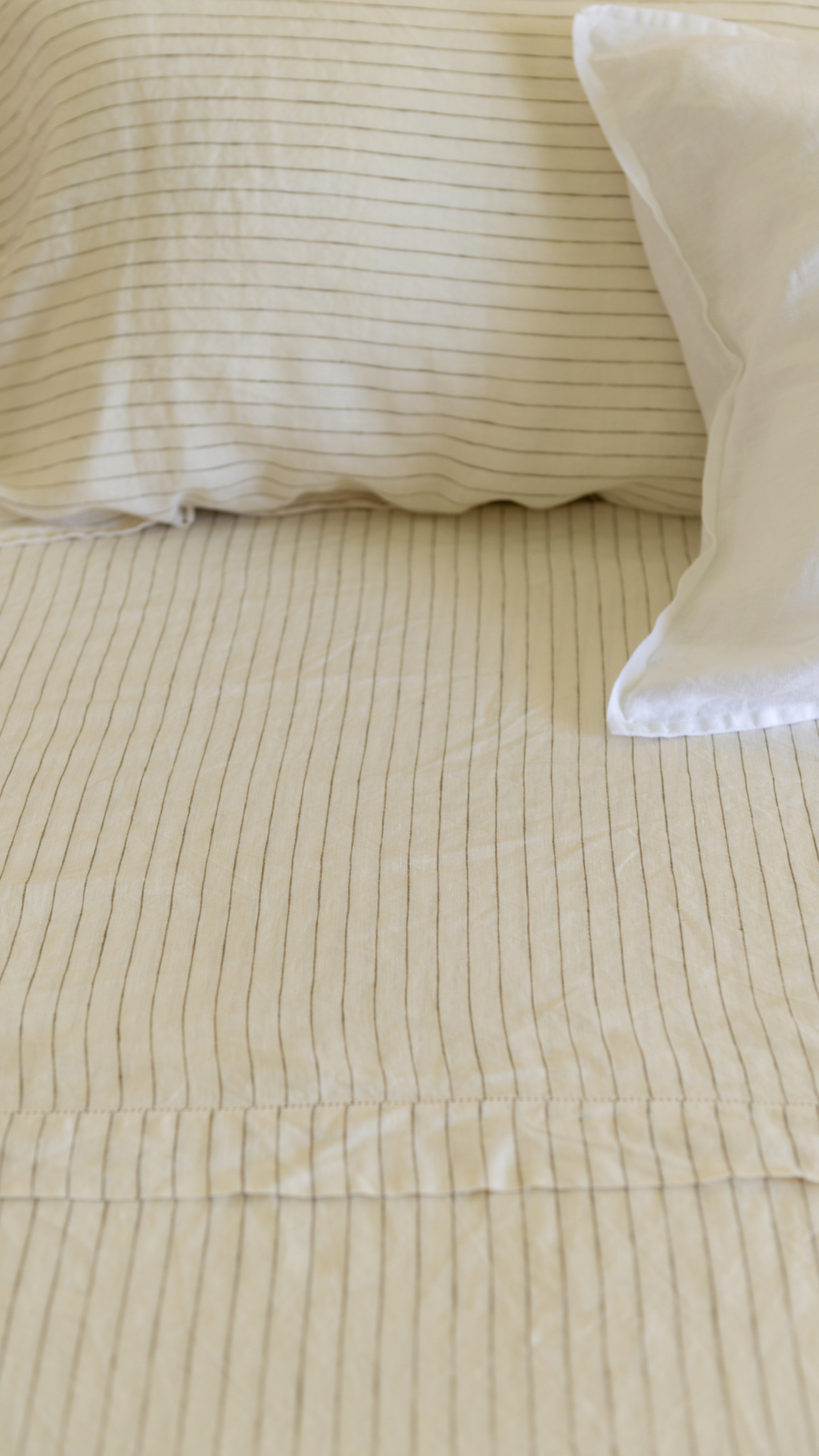 EUROPEAN FLAX LINEN FLAT SHEET - OLIVE PINSTRIPE