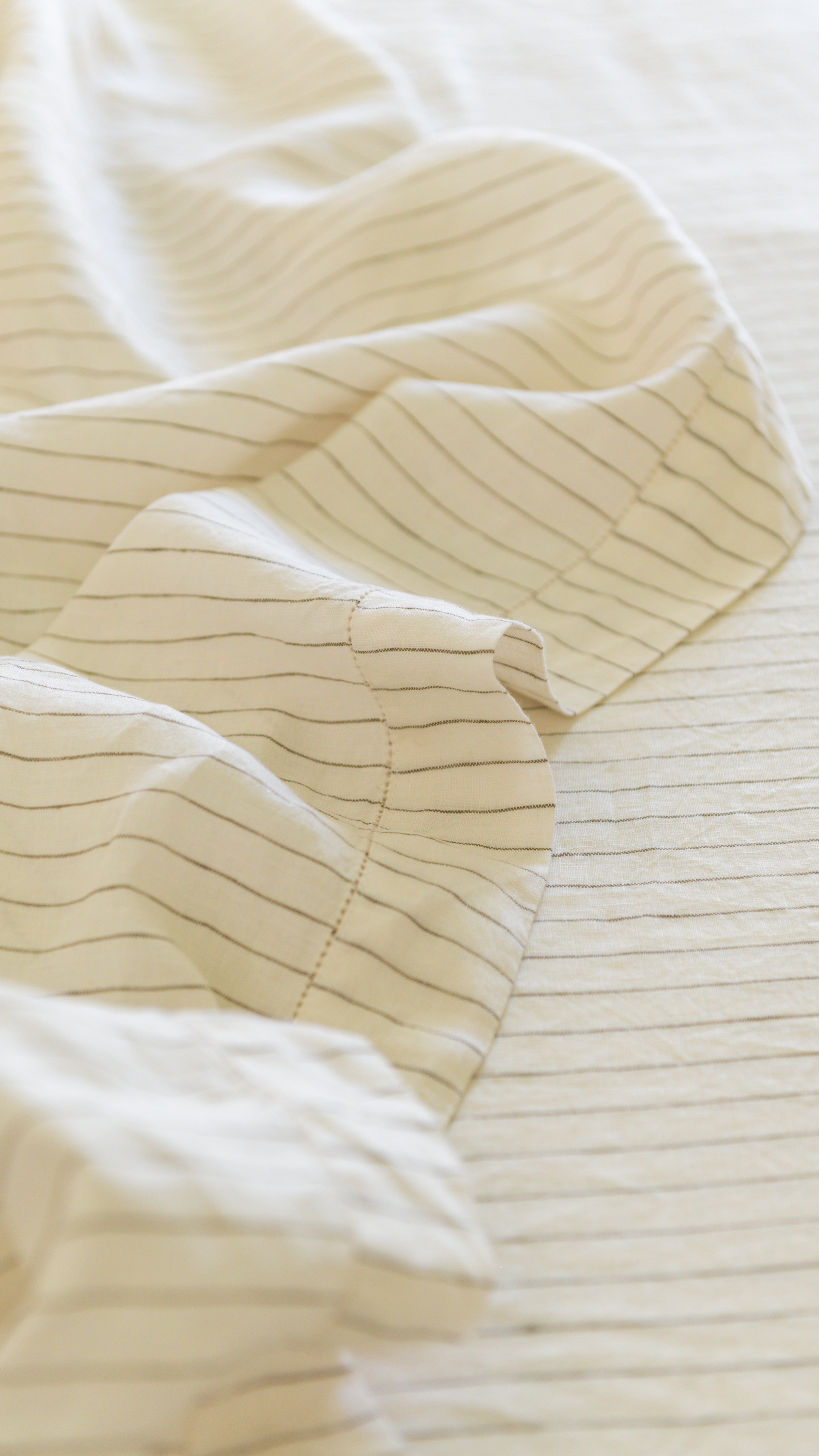 EUROPEAN FLAX LINEN FLAT SHEET - OLIVE PINSTRIPE