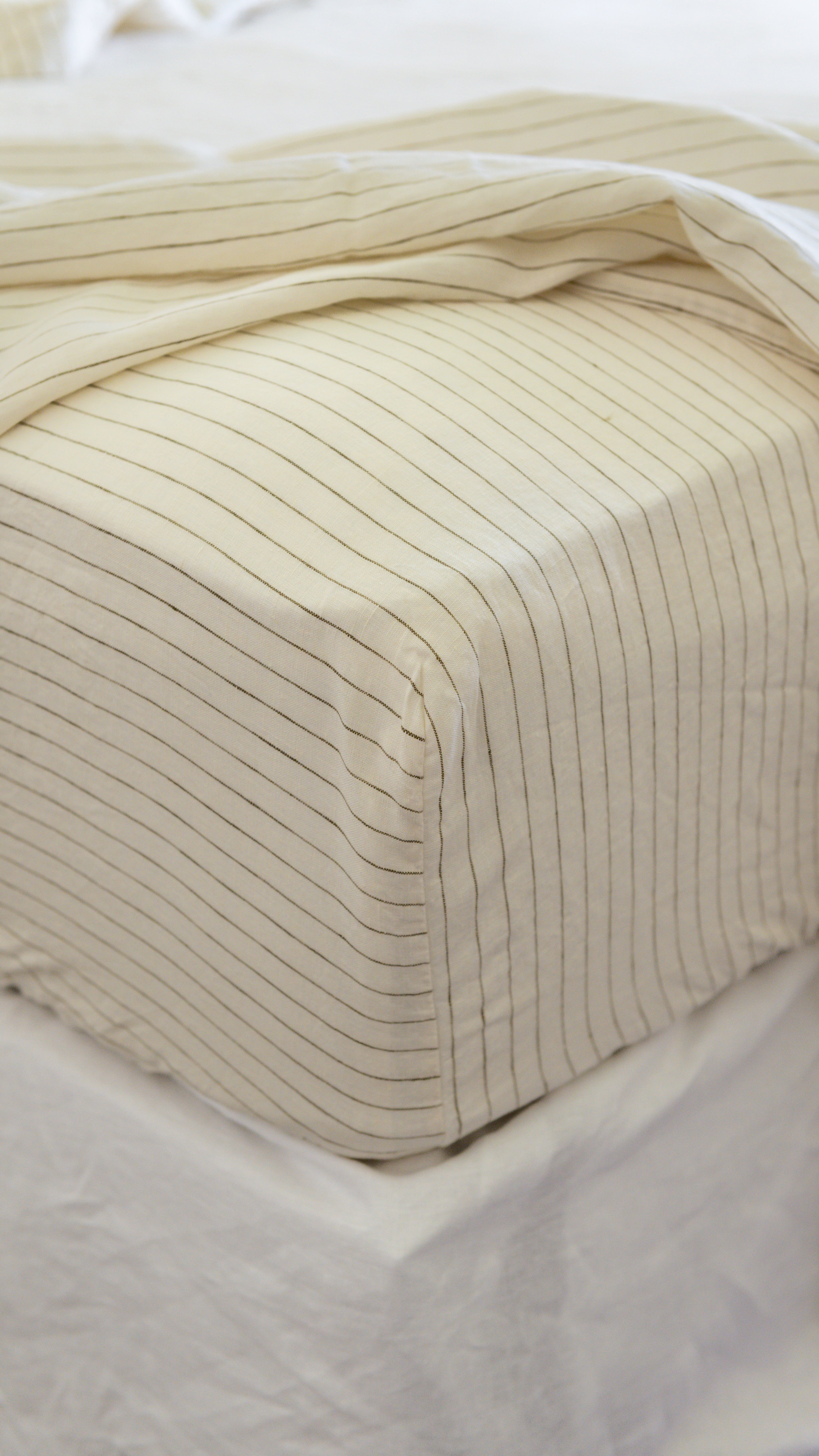 EUROPEAN FLAX LINEN FITTED SHEET - OLIVE PINSTRIPE