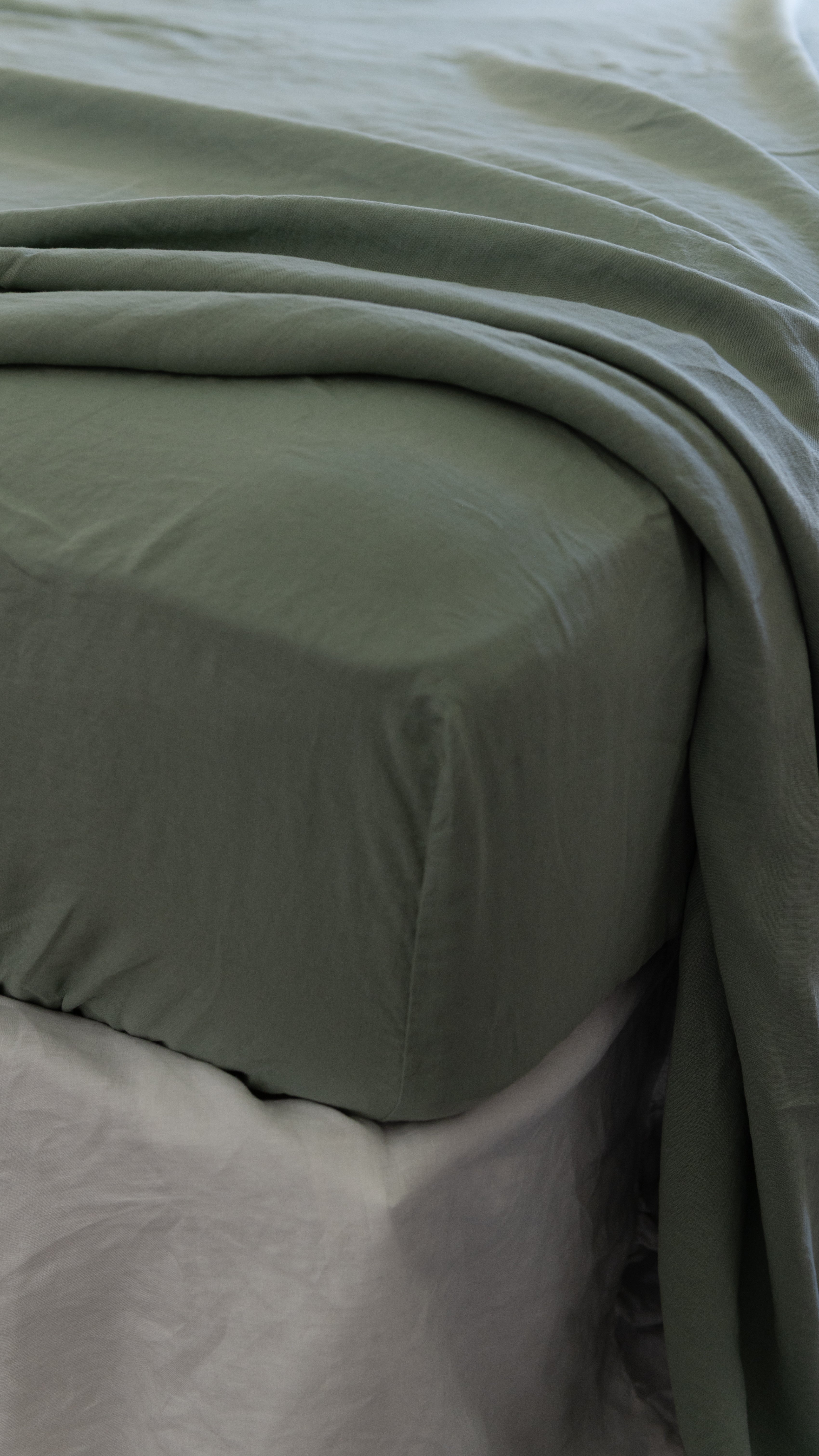 EUROPEAN FLAX LINEN FITTED SHEET - SAGE