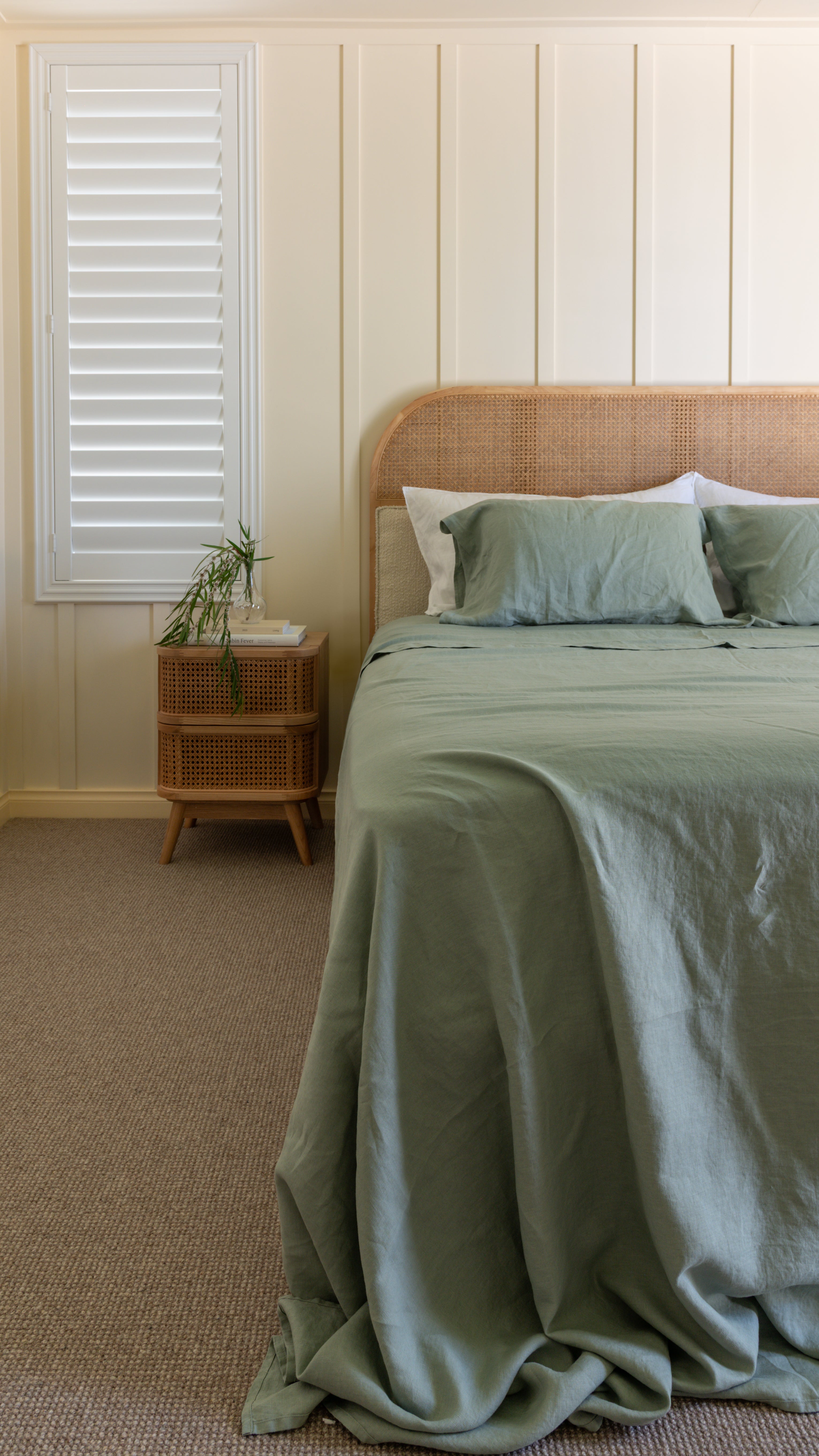 LINEN SHEET SET WITH PILLOWCASES - SAGE