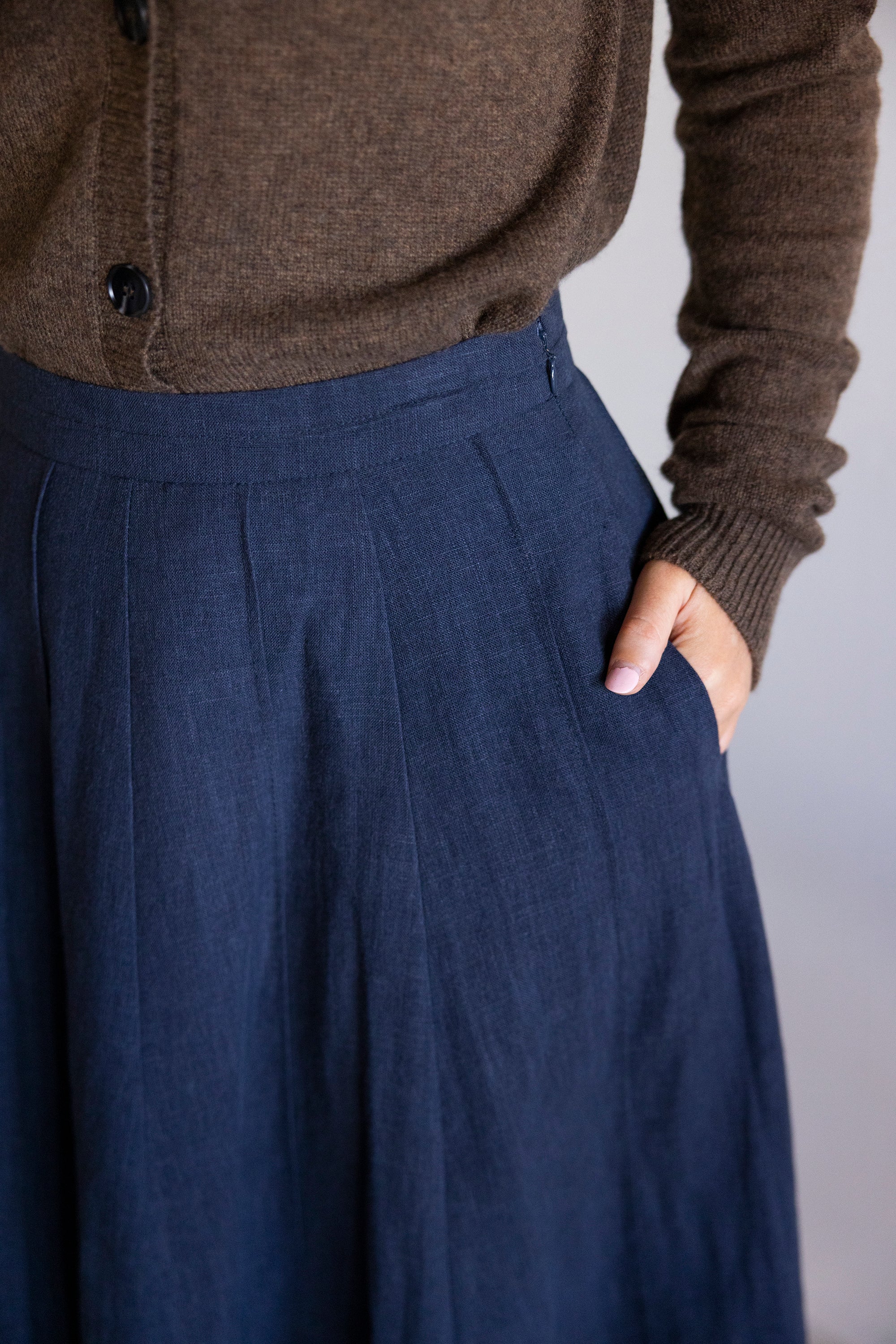 THE EDITOR SKIRT
