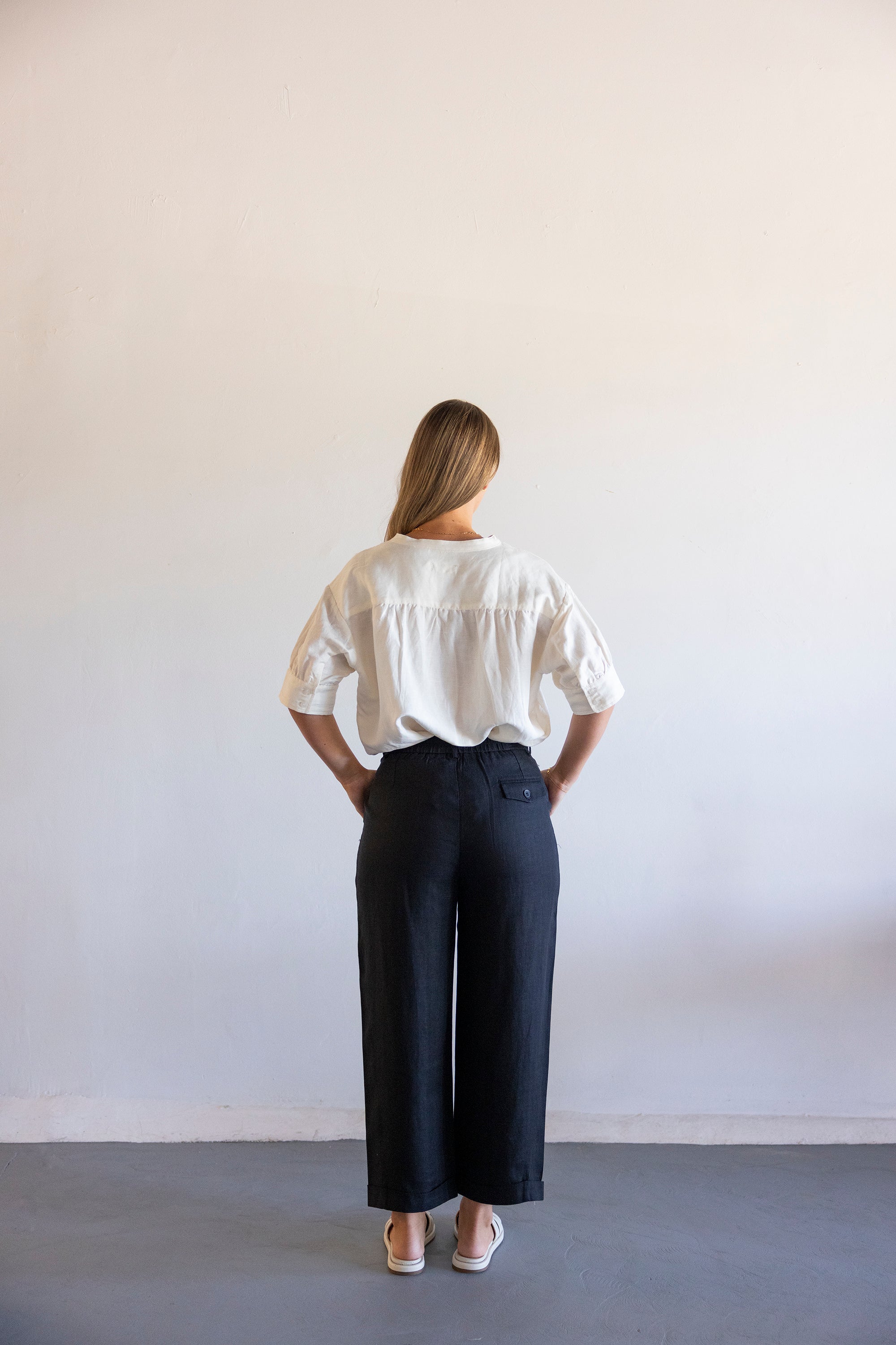 THE COASTAL CROP PANTS