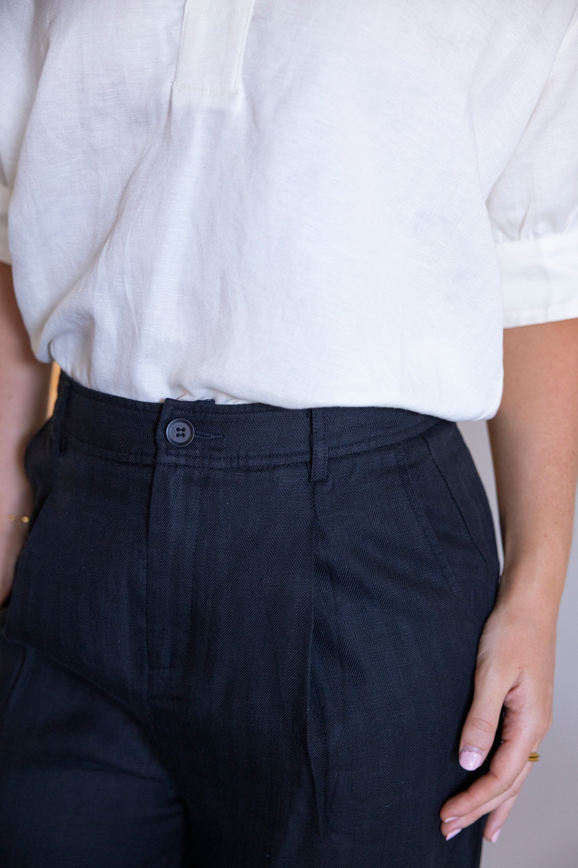 THE COASTAL CROP PANTS