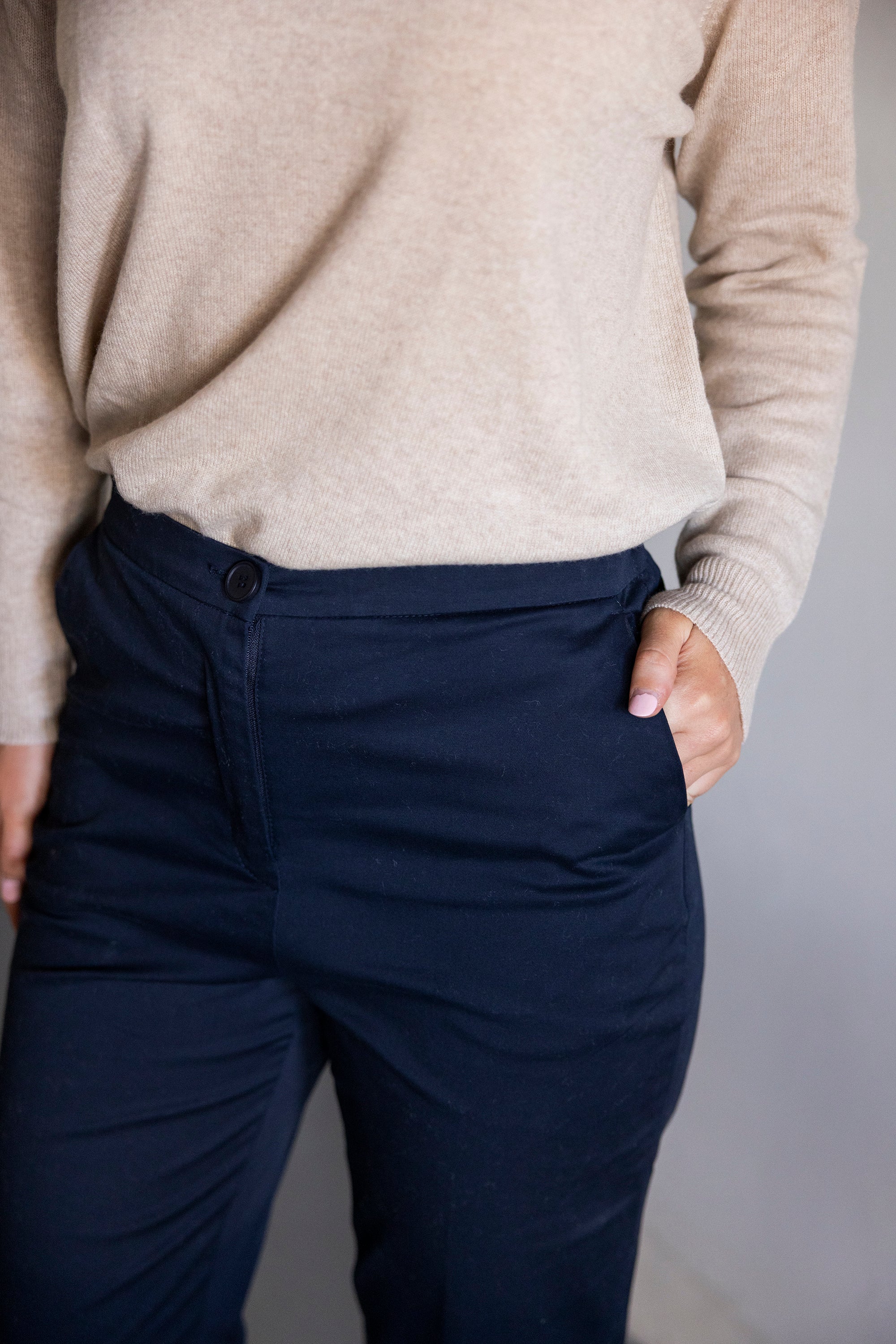 THE CLASSIC CROP PANTS