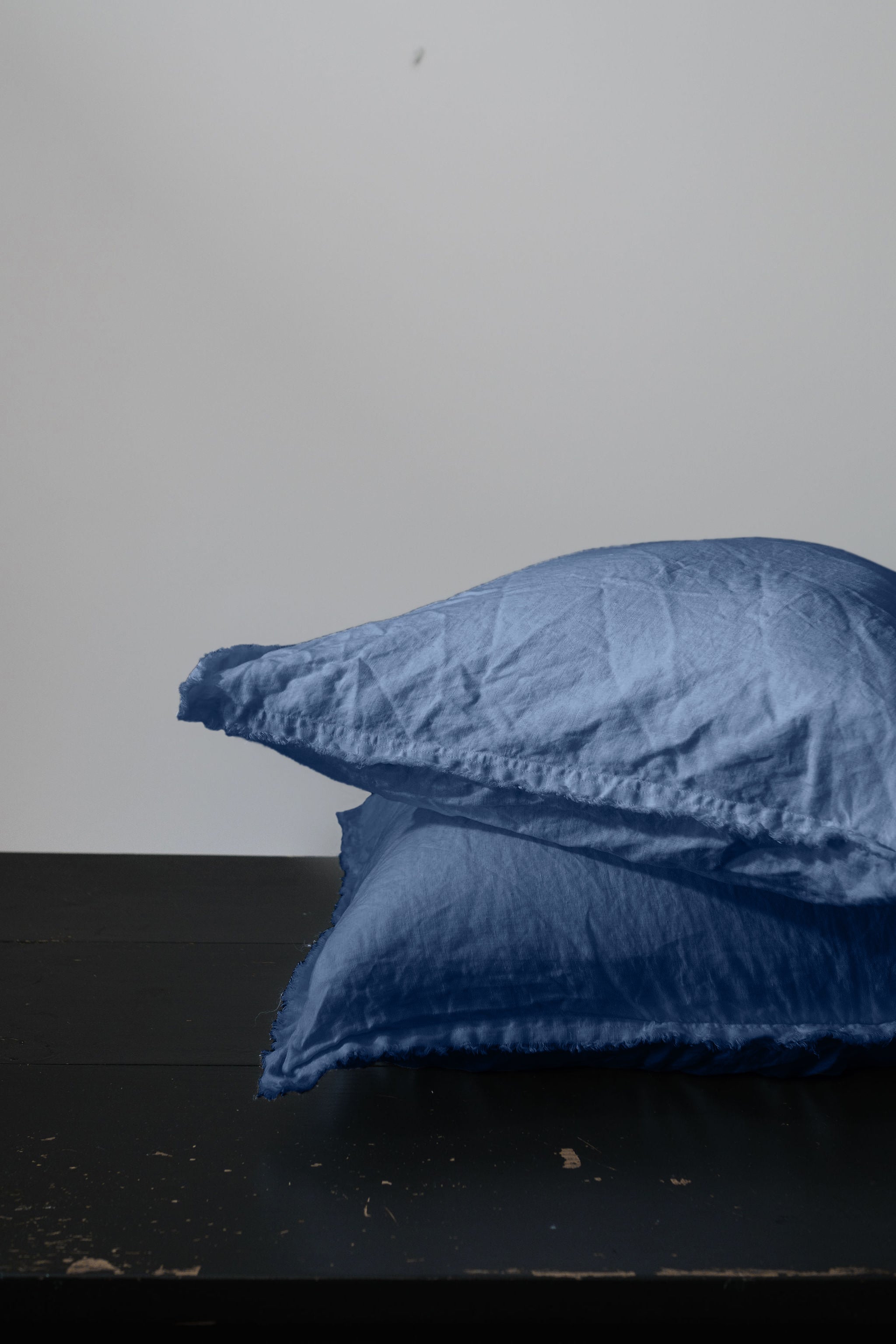 HAND-FRAYED EUROPEAN LINEN PILLOWCASE PAIR - DENIM BLUE