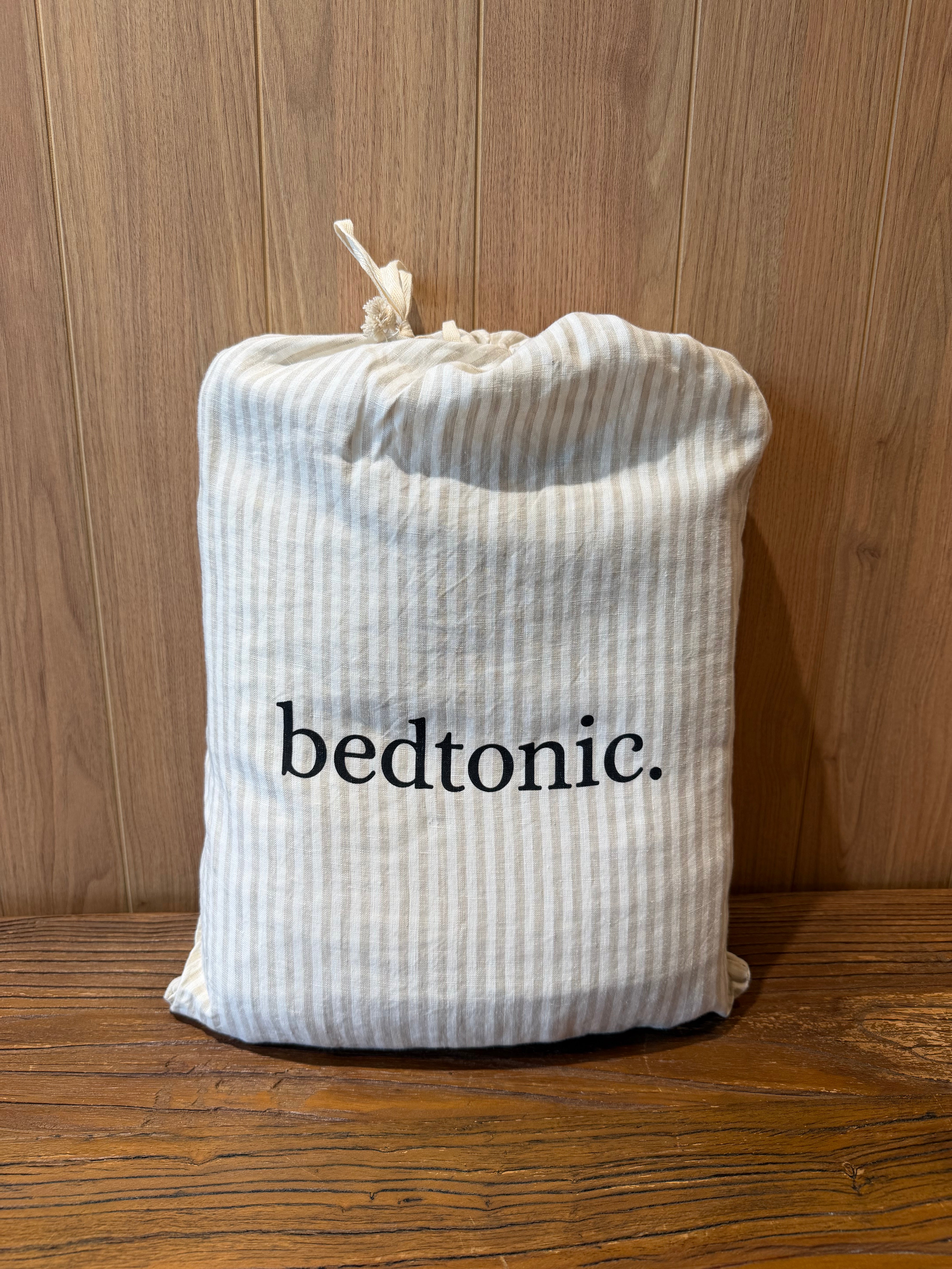 LINEN SHEET SET WITH PILLOWCASES - NATURAL STIPES
