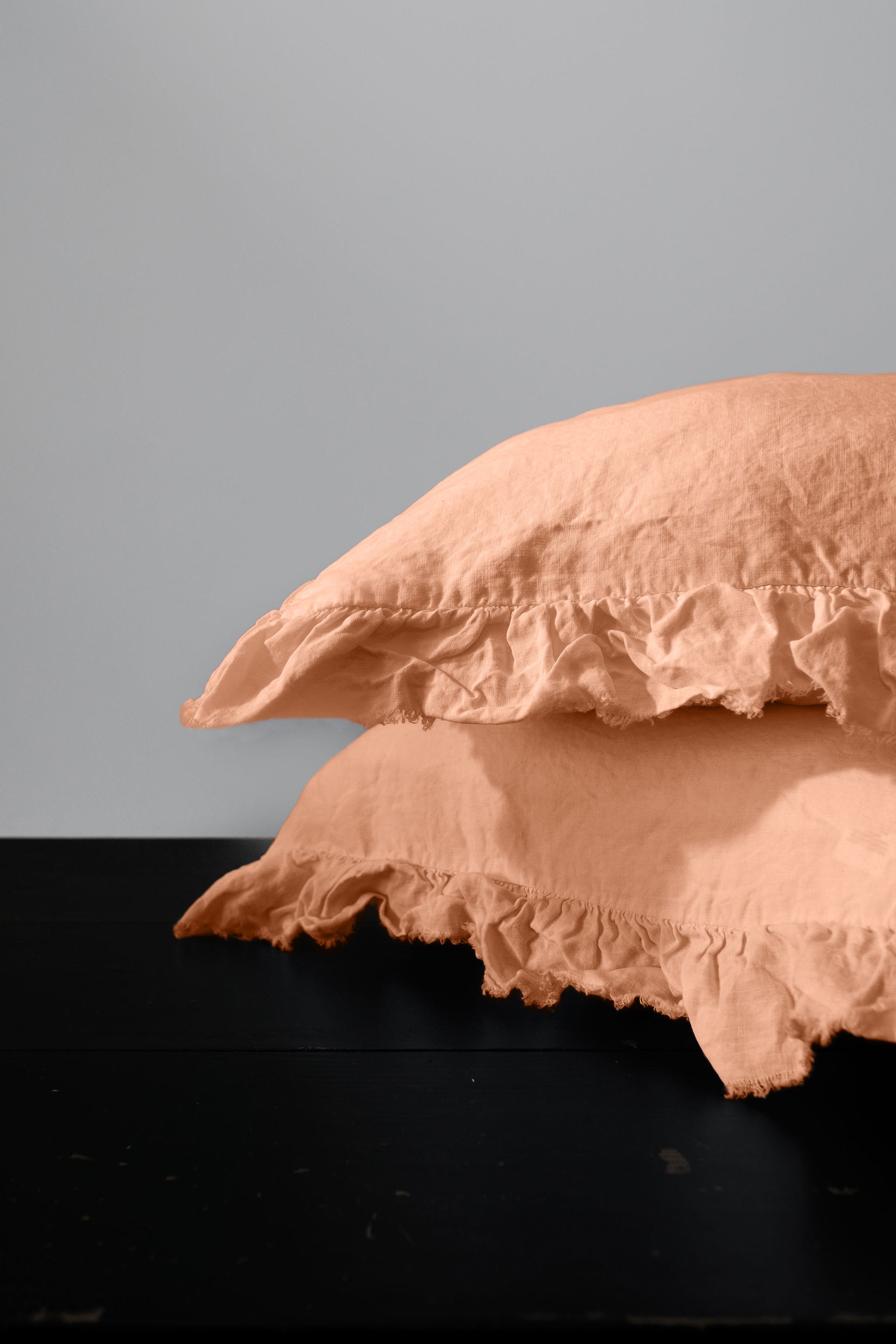 RUFFLED EUROPEAN LINEN PILLOWCASE PAIR - PEACH